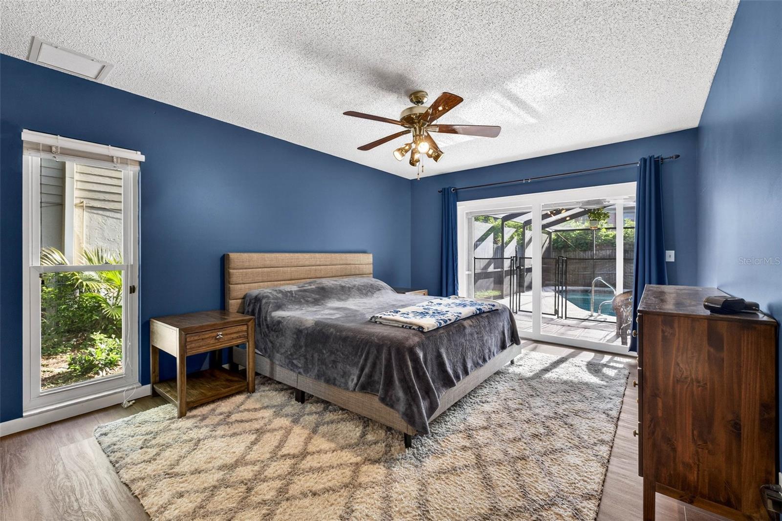 Image 44 of 63 For 12913 Rain Forest Street