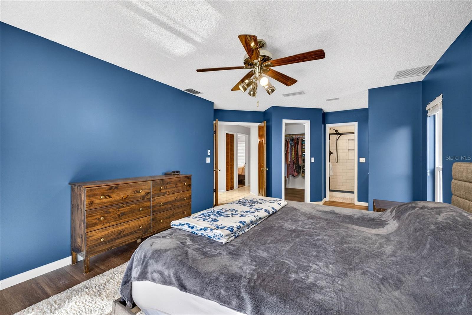 Image 46 of 63 For 12913 Rain Forest Street