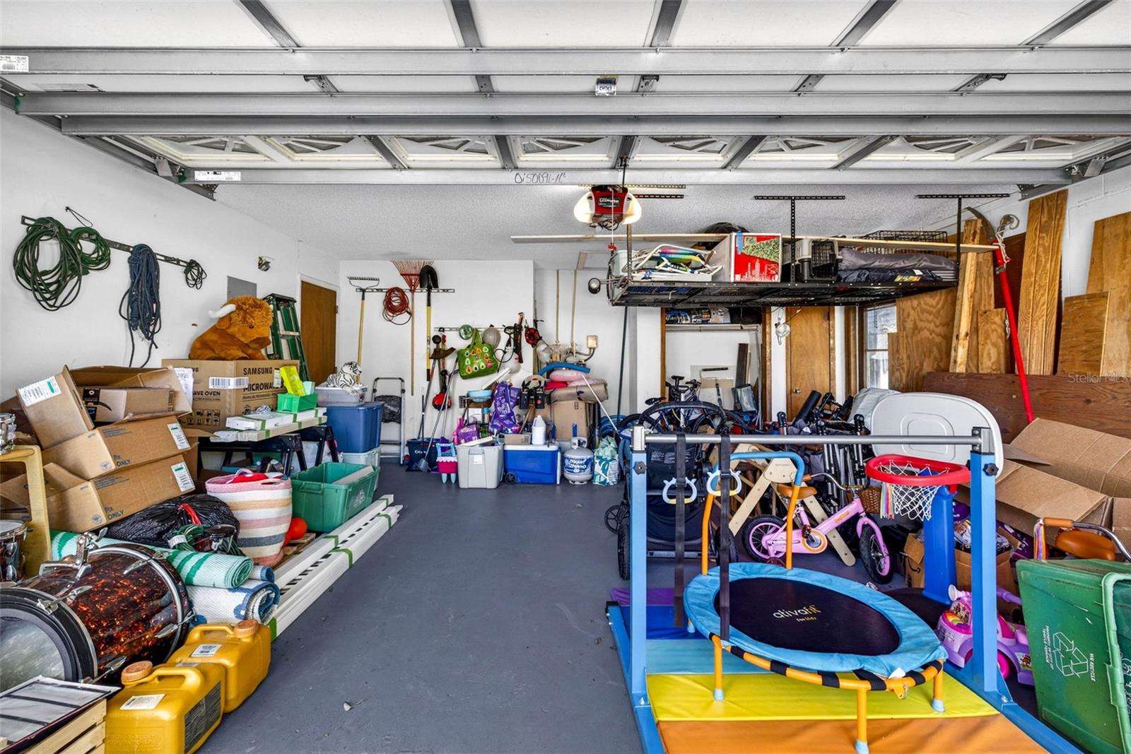 Image 52 of 63 For 12913 Rain Forest Street