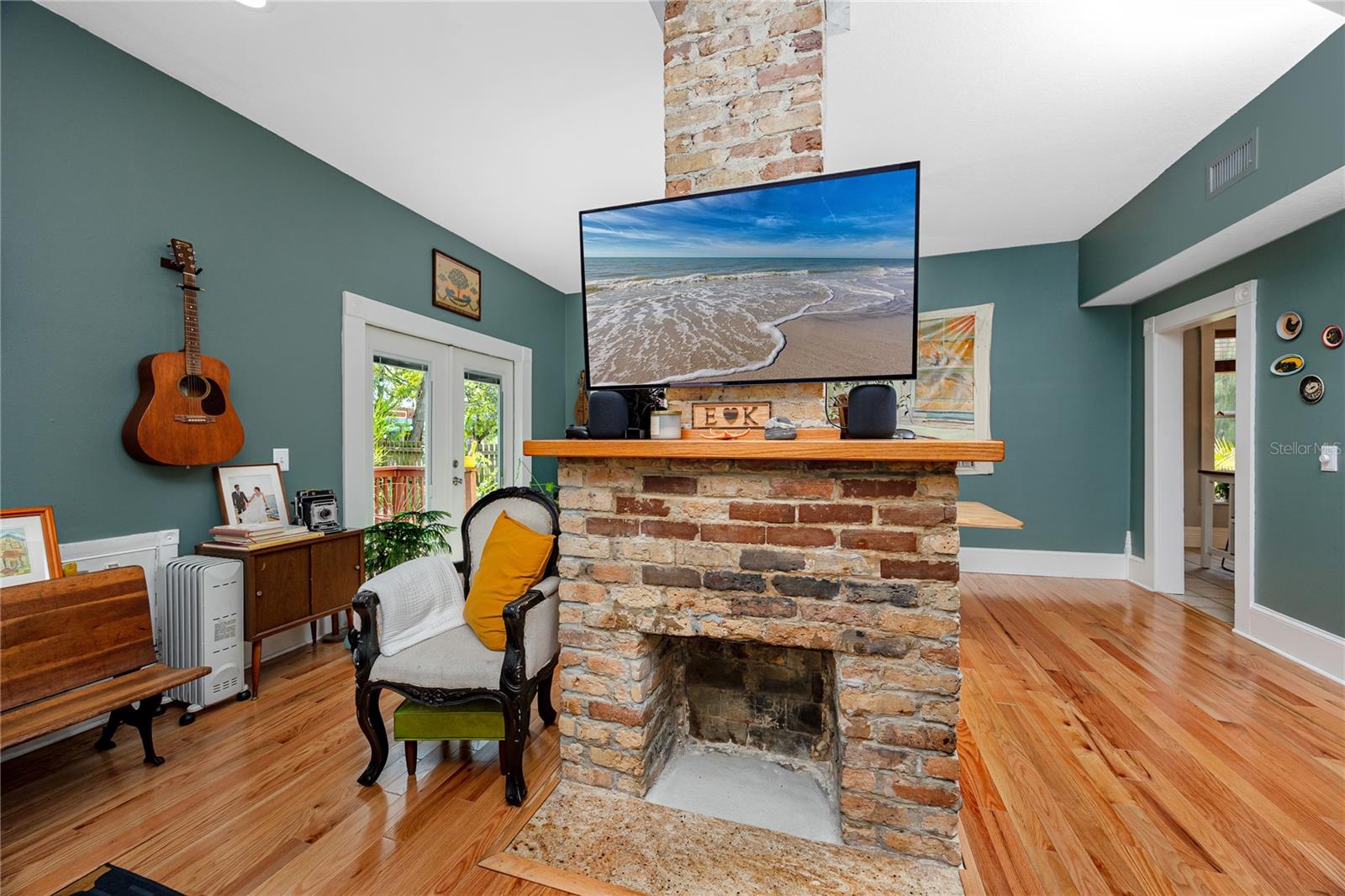 Image 14 of 38 For 6829 Fitzgerald Street