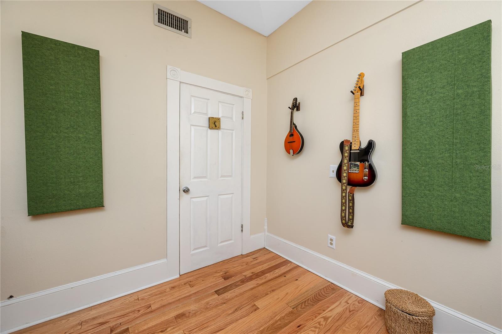 Image 25 of 38 For 6829 Fitzgerald Street