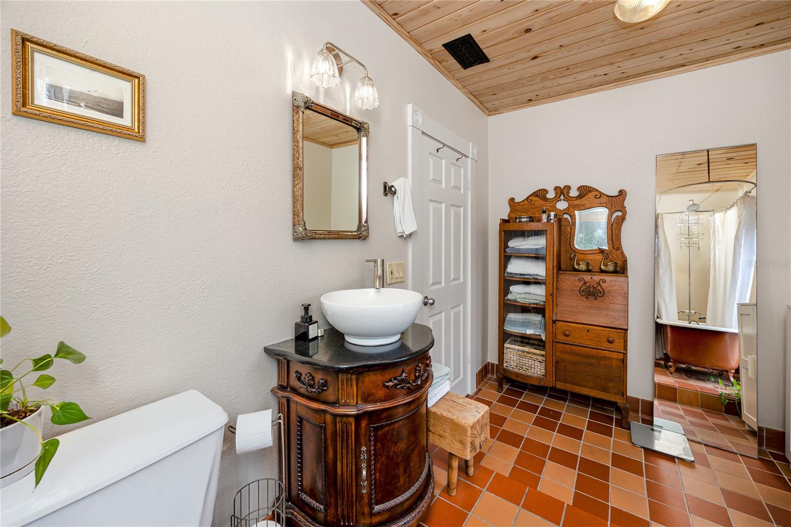 Image 31 of 38 For 6829 Fitzgerald Street