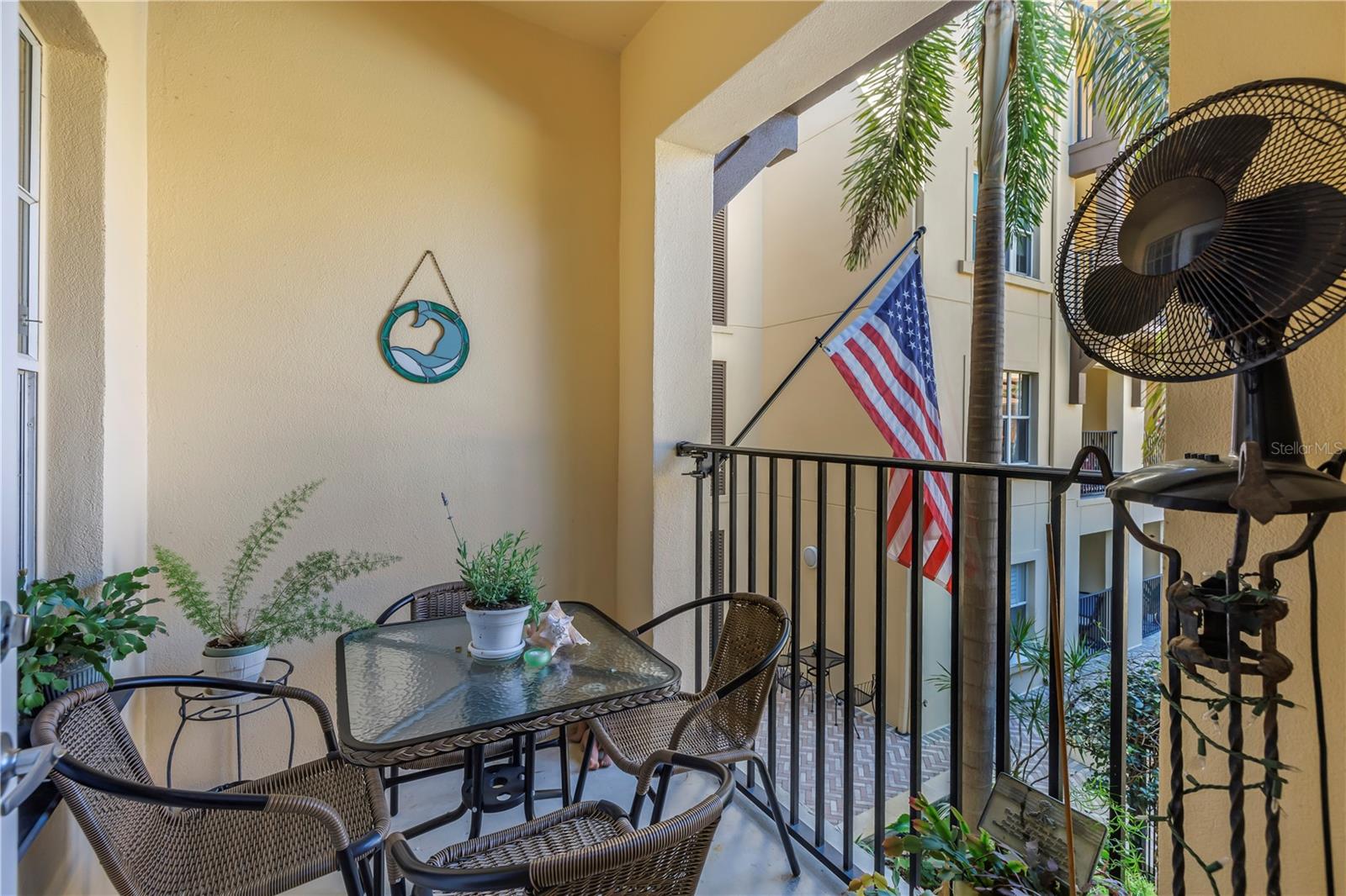 Image 14 of 86 For 100 4th Avenue S 207