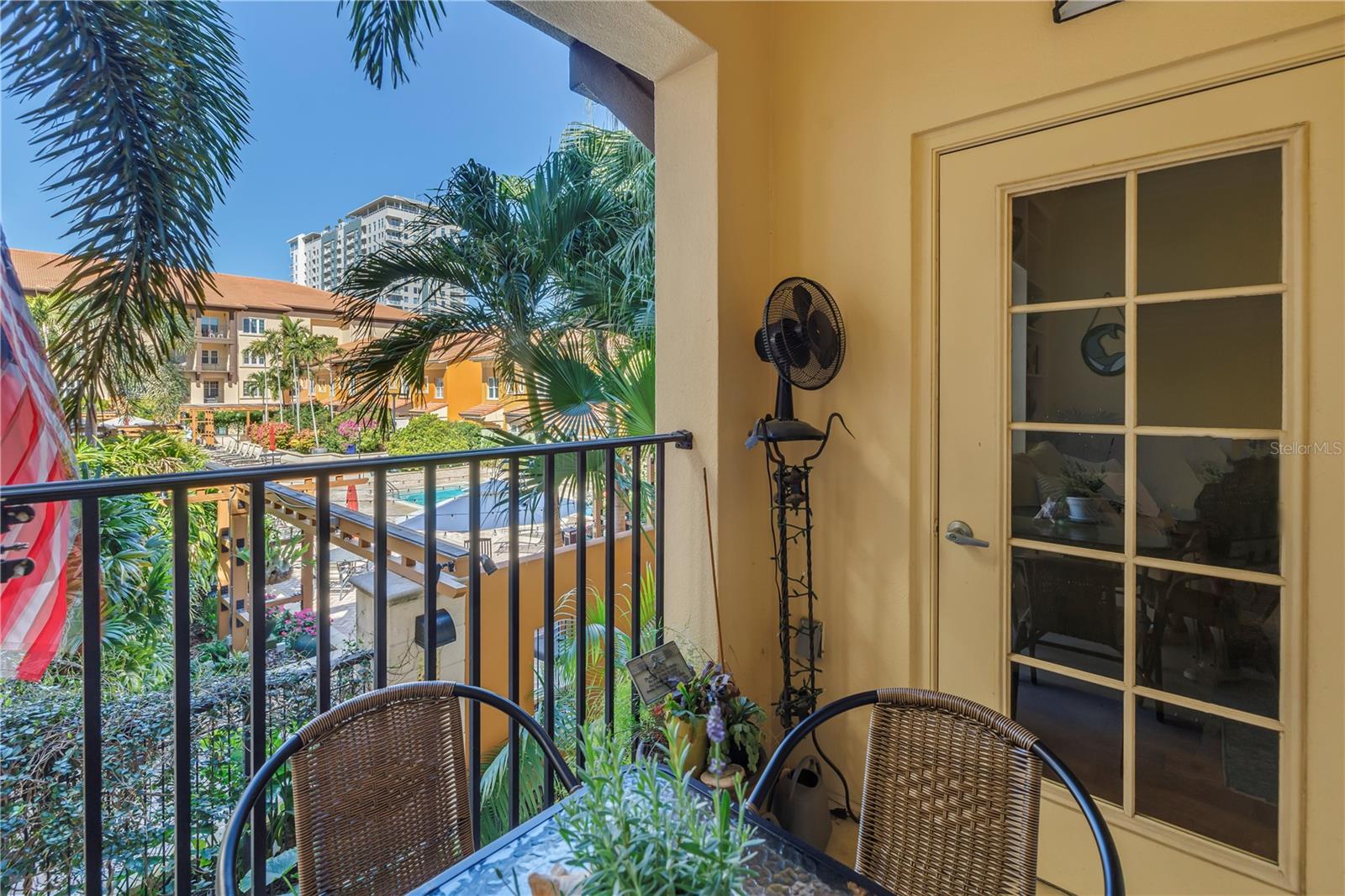 Image 15 of 86 For 100 4th Avenue S 207