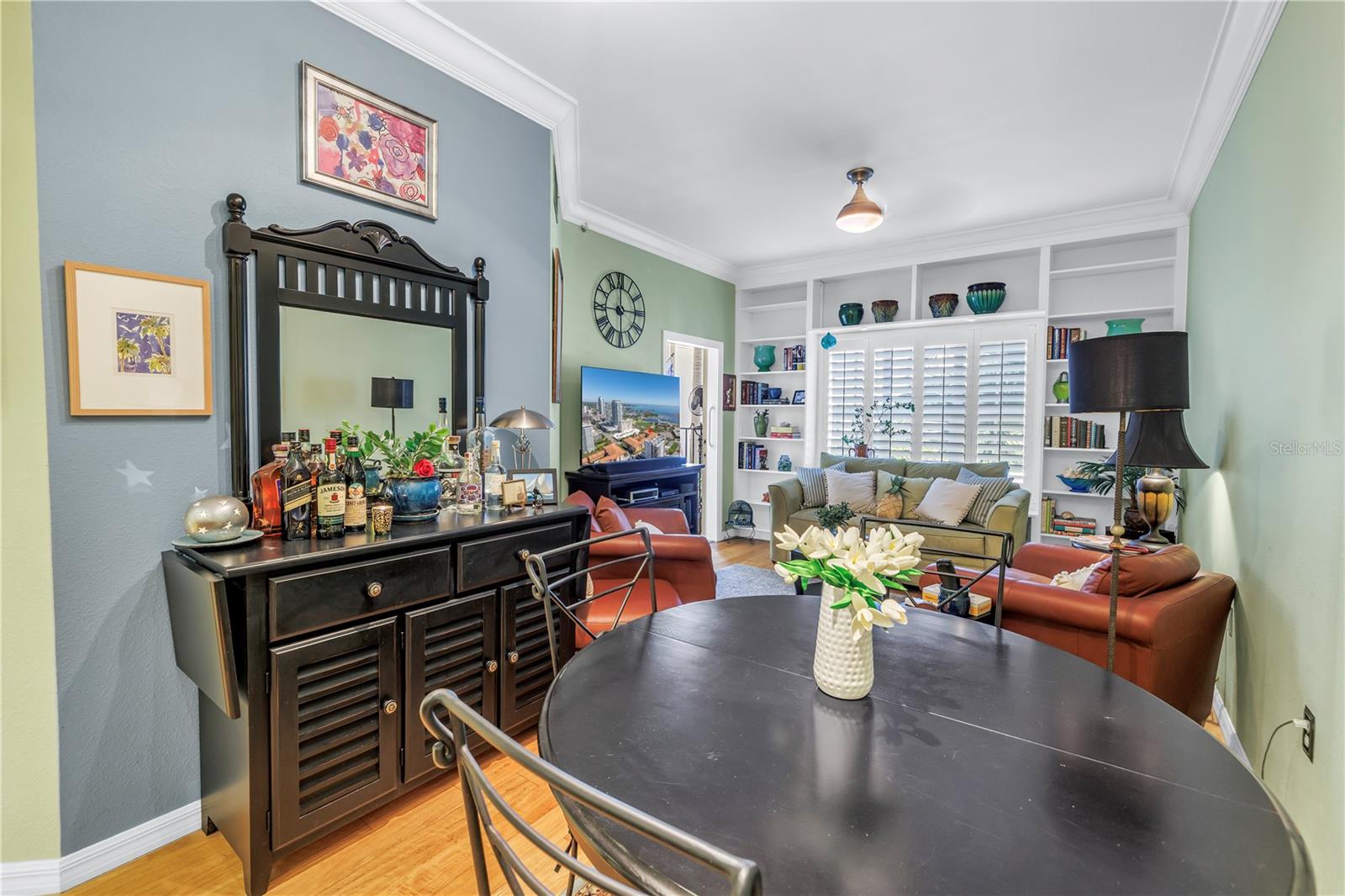 Image 23 of 86 For 100 4th Avenue S 207