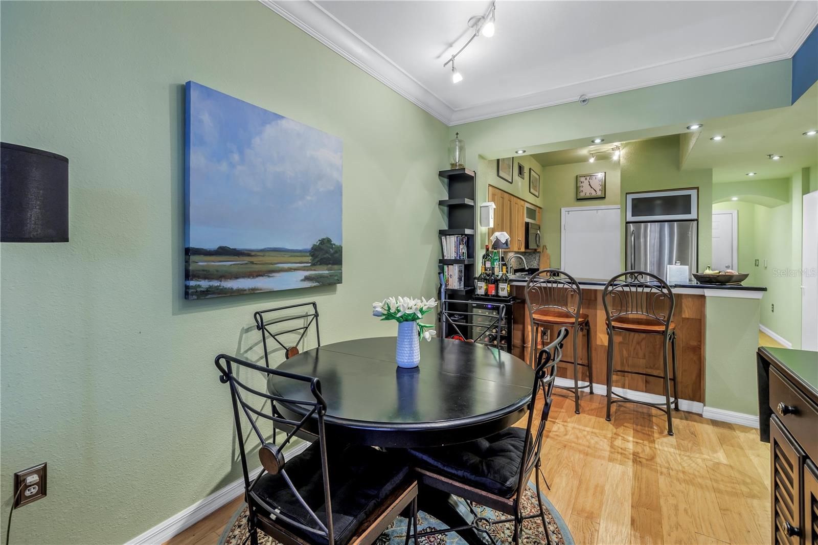 Image 24 of 86 For 100 4th Avenue S 207