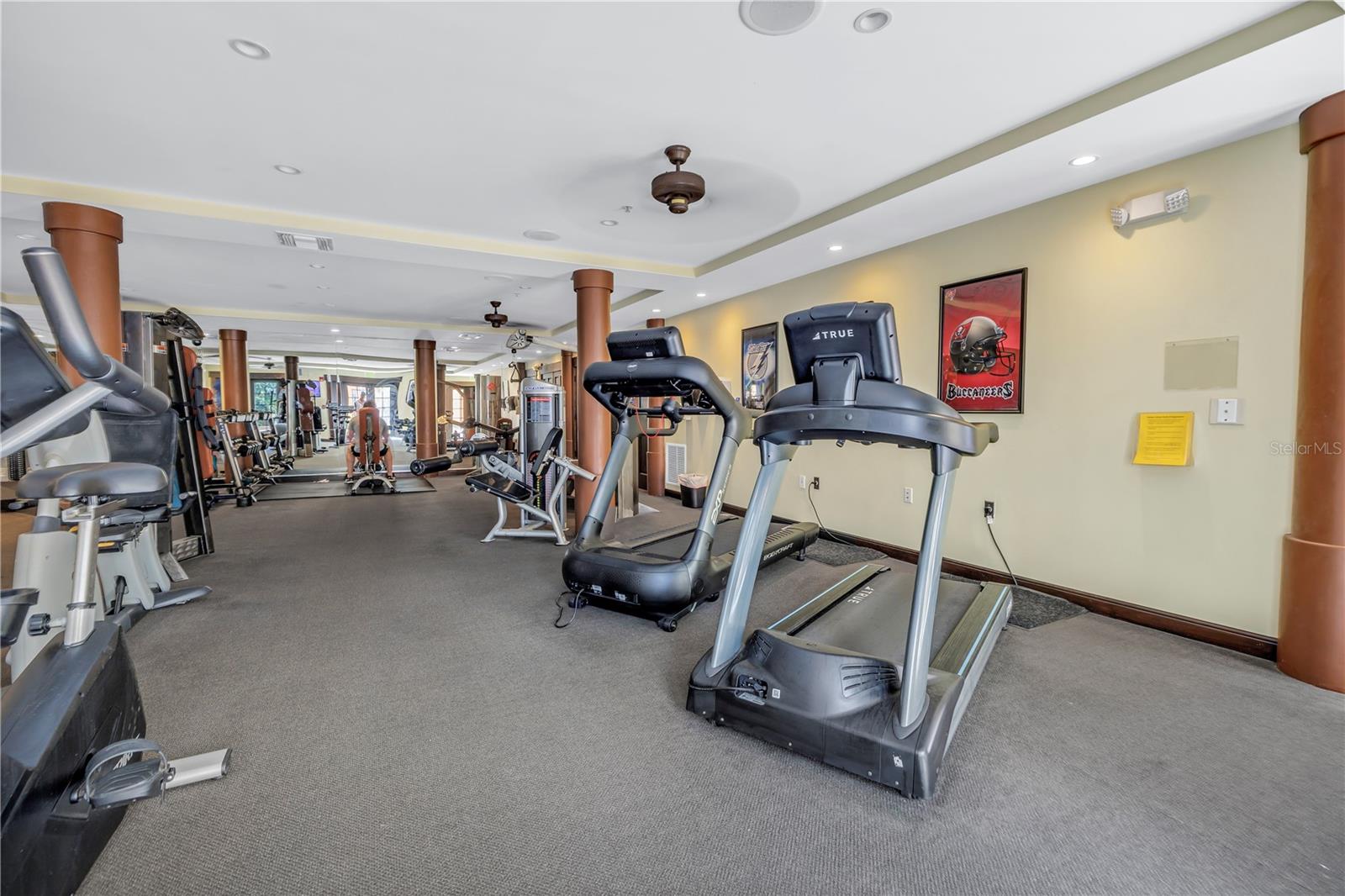 Image 30 of 86 For 100 4th Avenue S 207