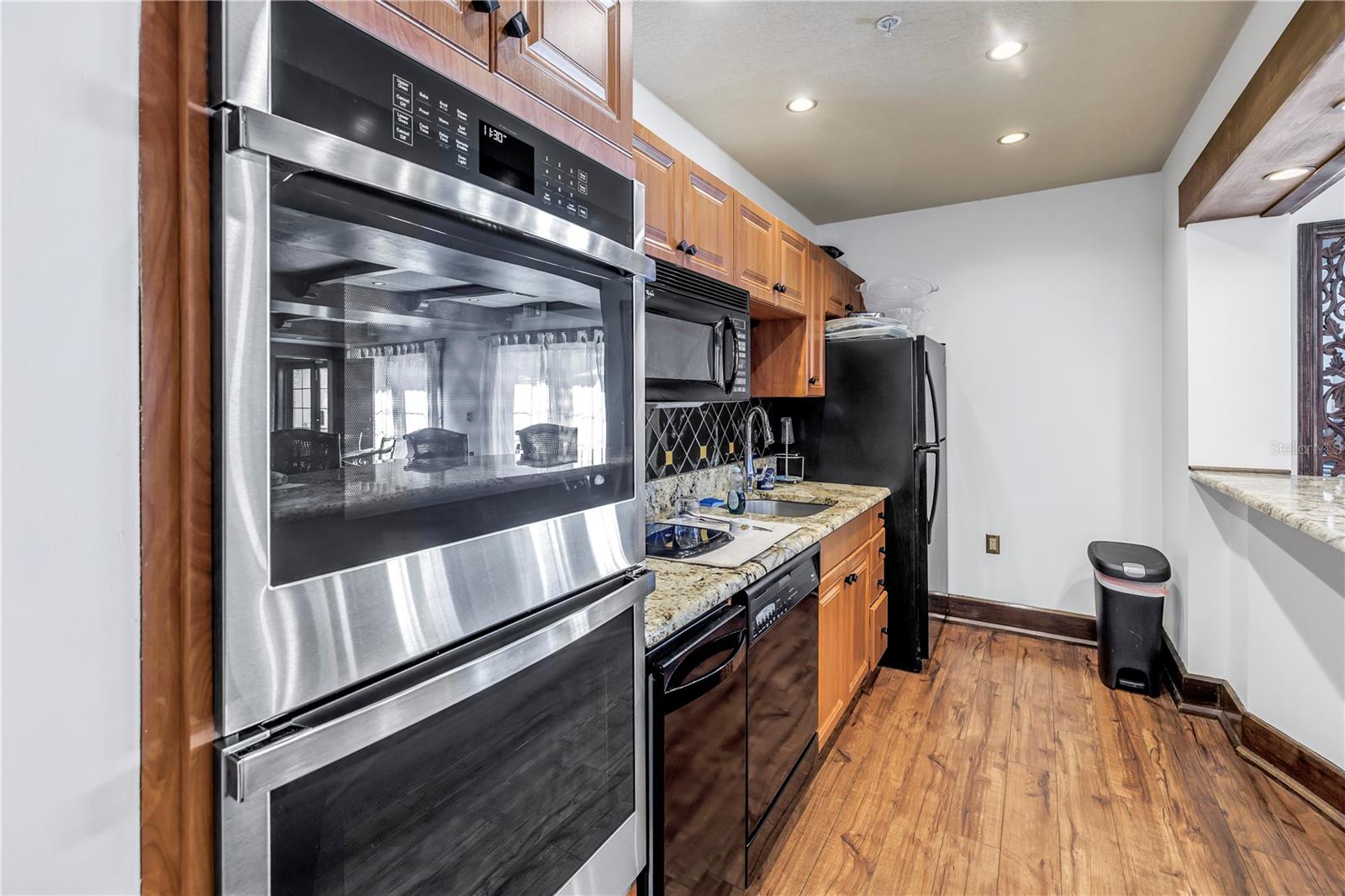 Image 38 of 86 For 100 4th Avenue S 207