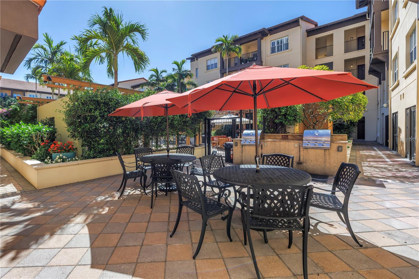 Image 41 of 86 For 100 4th Avenue S 207