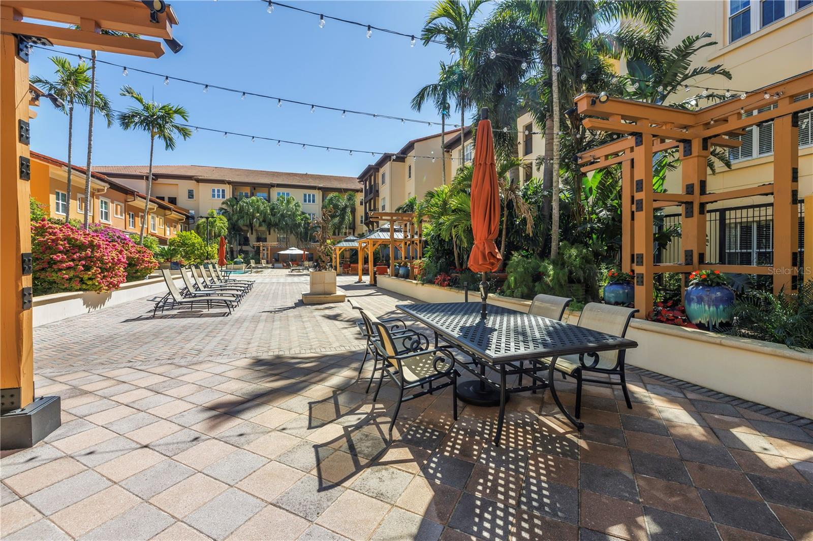 Image 44 of 86 For 100 4th Avenue S 207