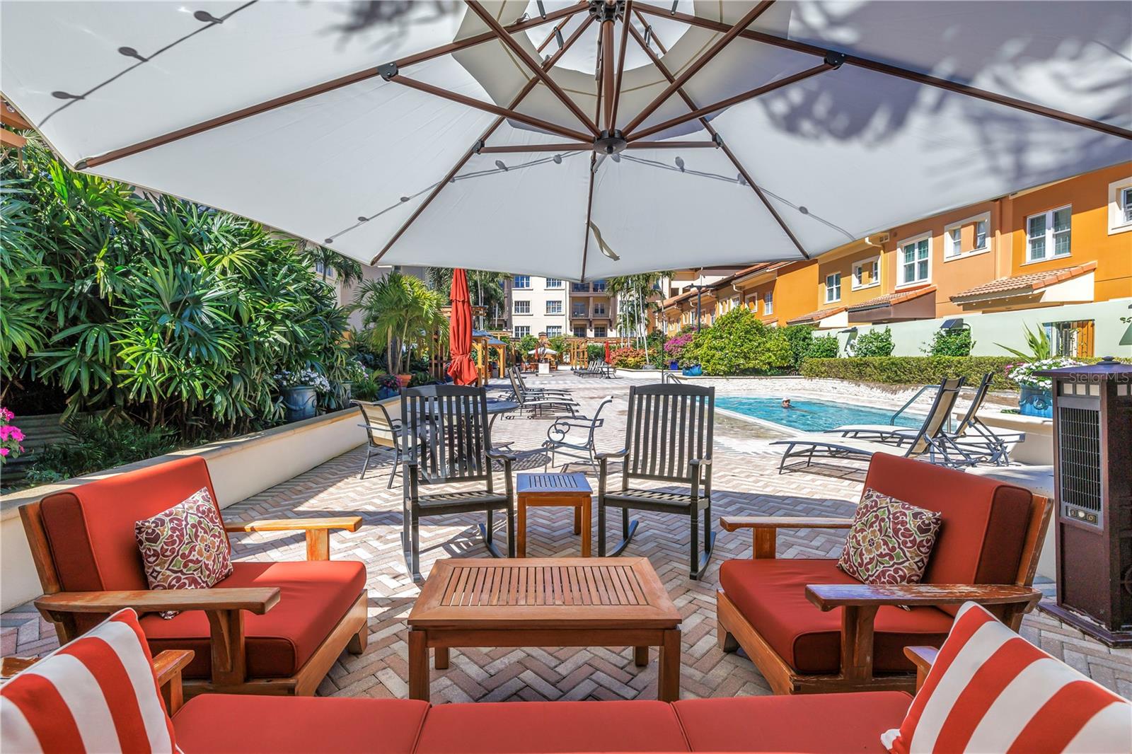 Image 59 of 86 For 100 4th Avenue S 207