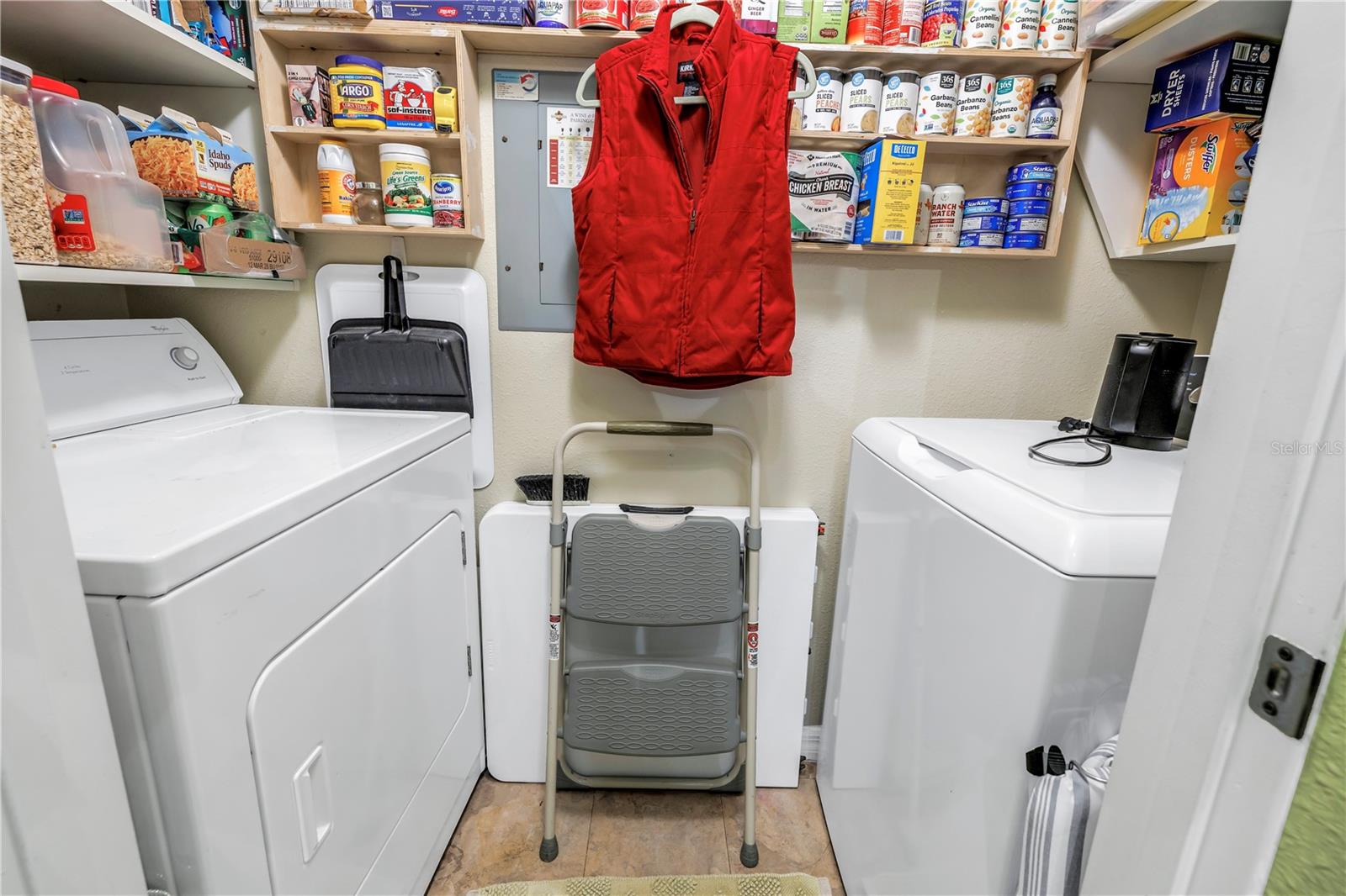 Image 6 of 86 For 100 4th Avenue S 207