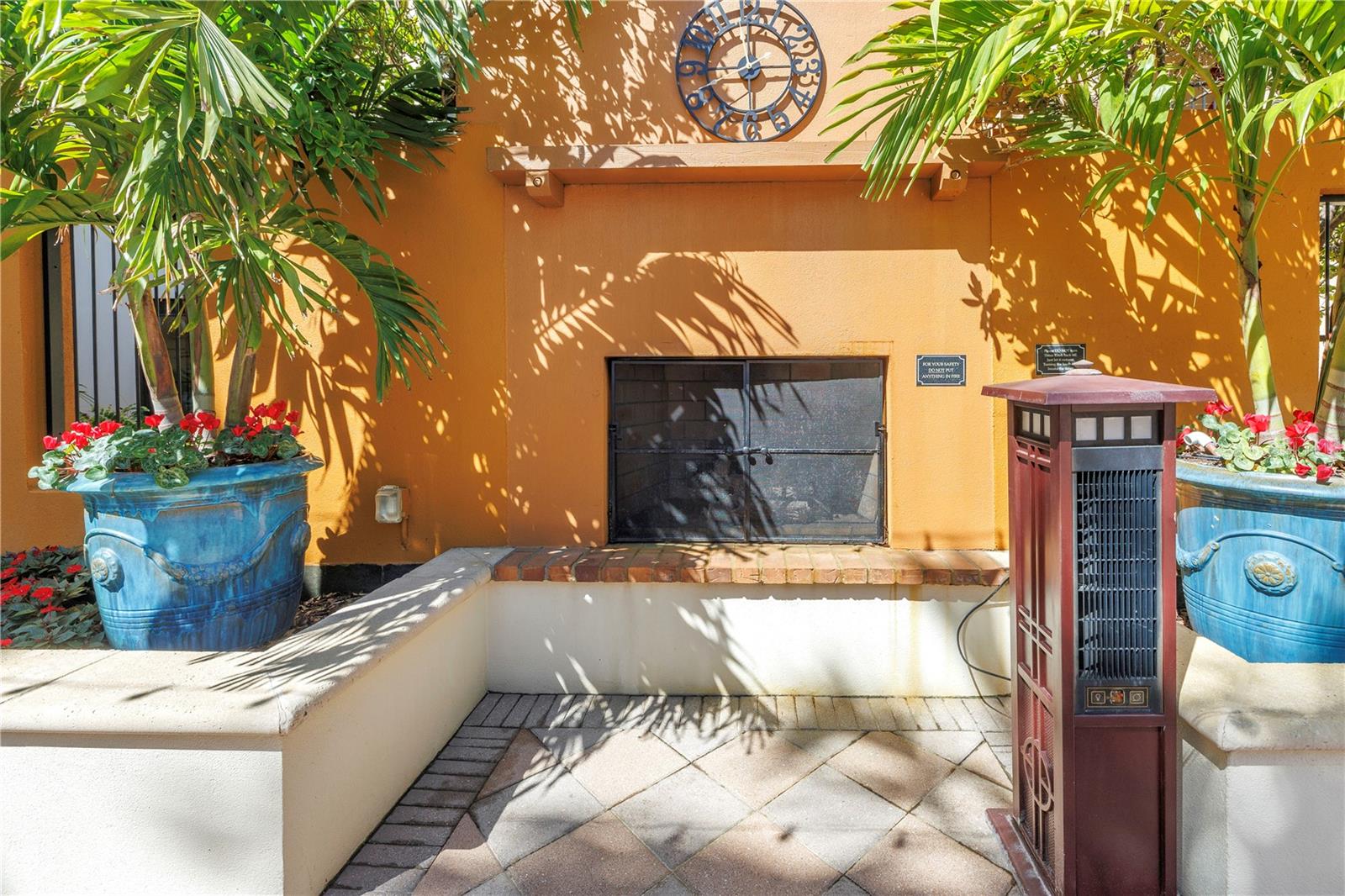 Image 63 of 86 For 100 4th Avenue S 207