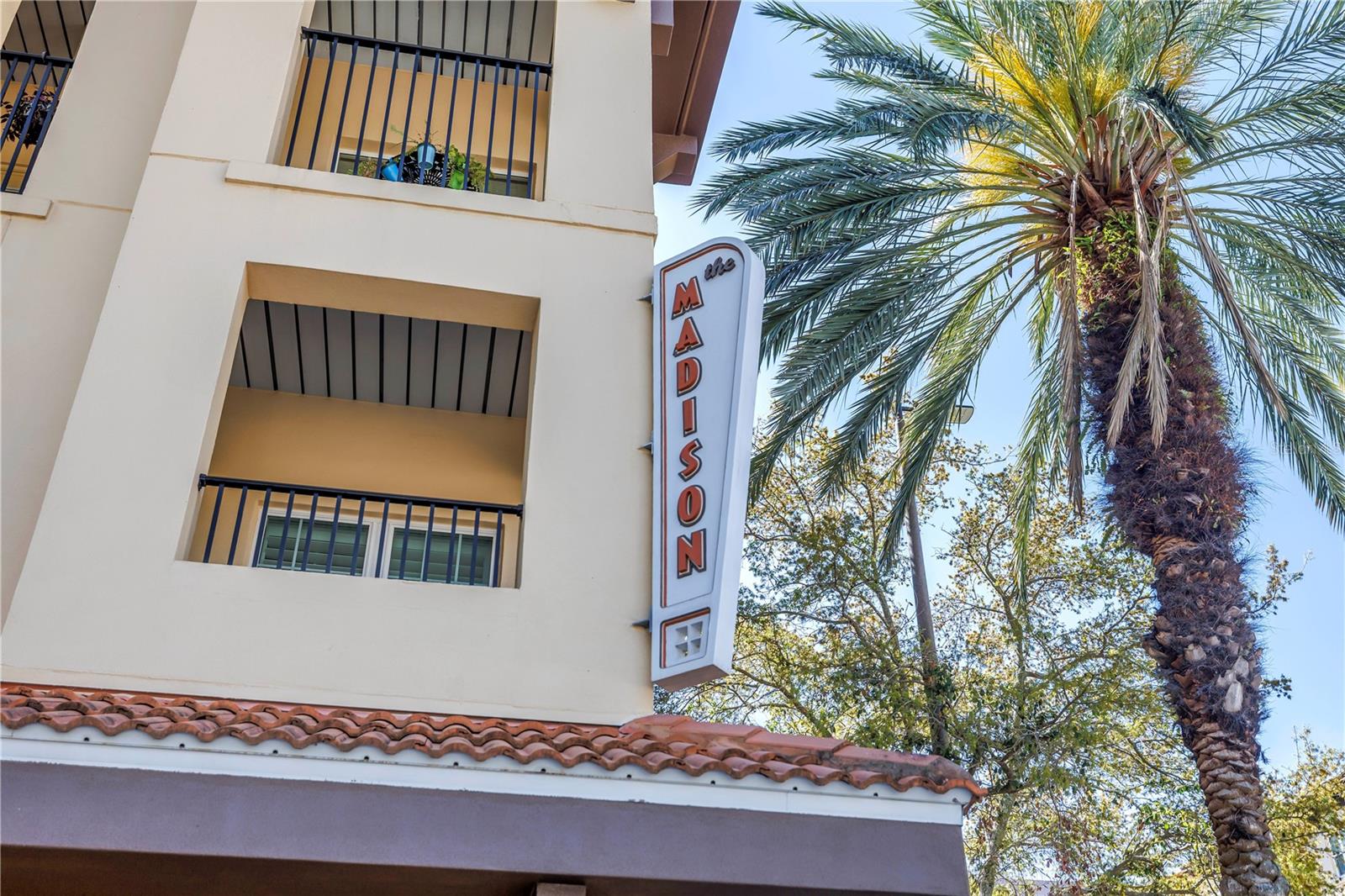 Image 68 of 86 For 100 4th Avenue S 207