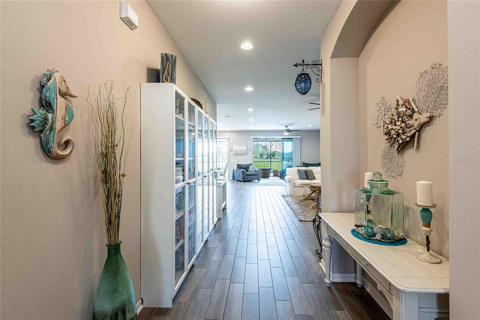 Listing photo id 12 for 8306 Bluevine Sky Drive