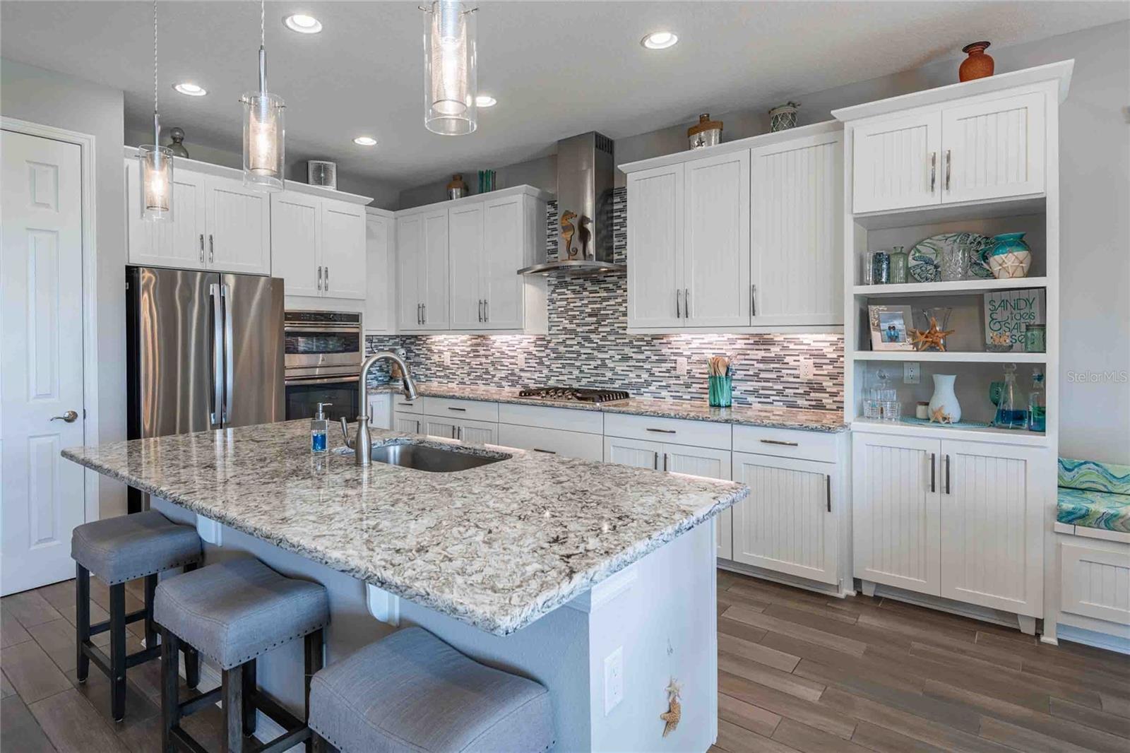 Listing photo id 26 for 8306 Bluevine Sky Drive