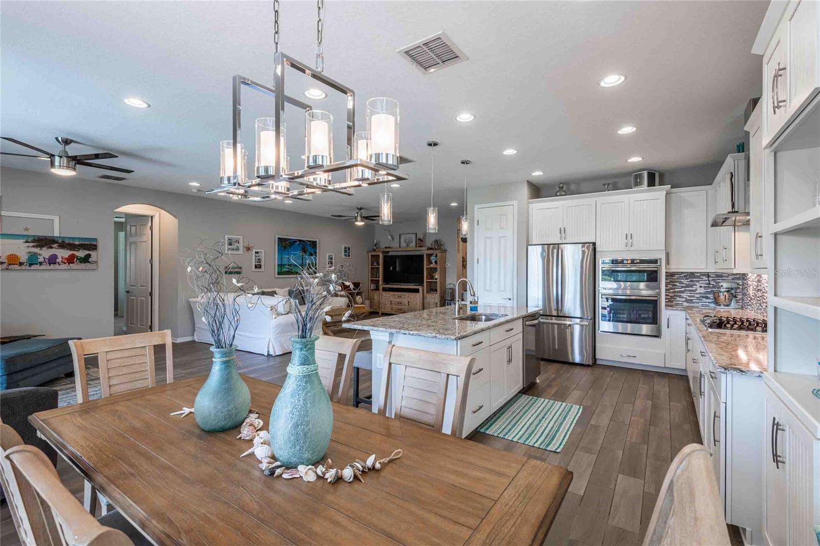 Listing photo id 30 for 8306 Bluevine Sky Drive