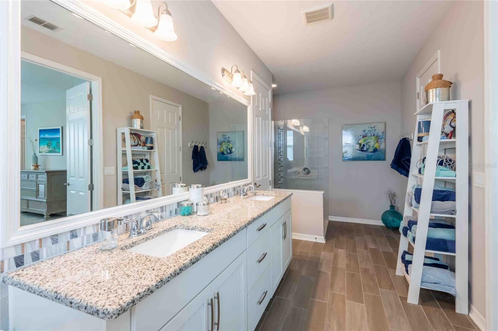 Listing photo id 37 for 8306 Bluevine Sky Drive