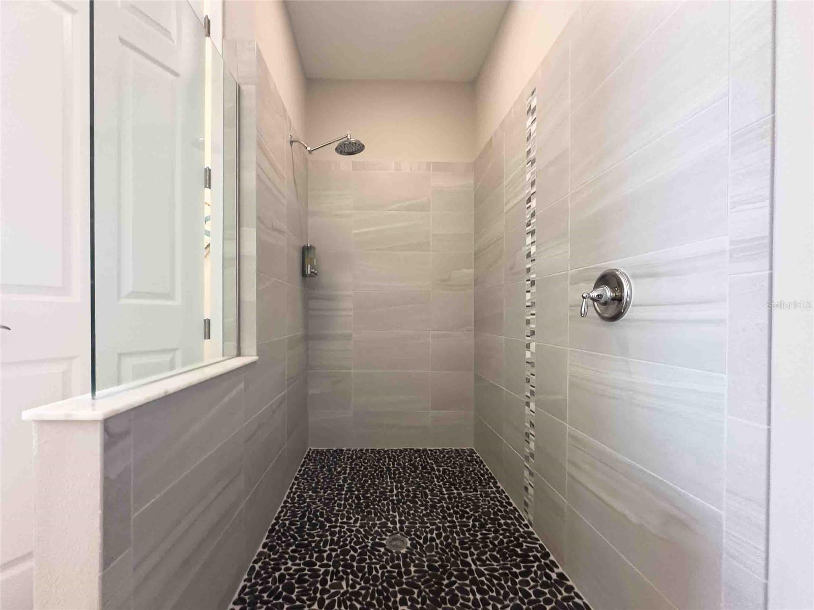 Listing photo id 38 for 8306 Bluevine Sky Drive