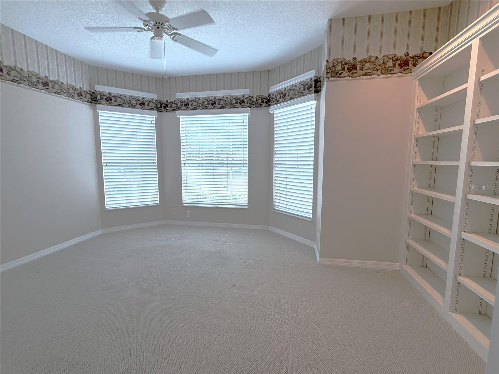 Image 12 of 21 For 13 Oak Village Boulevard S