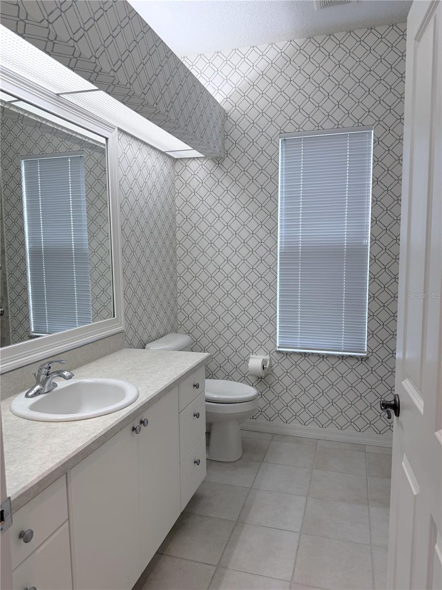 Image 13 of 21 For 13 Oak Village Boulevard S