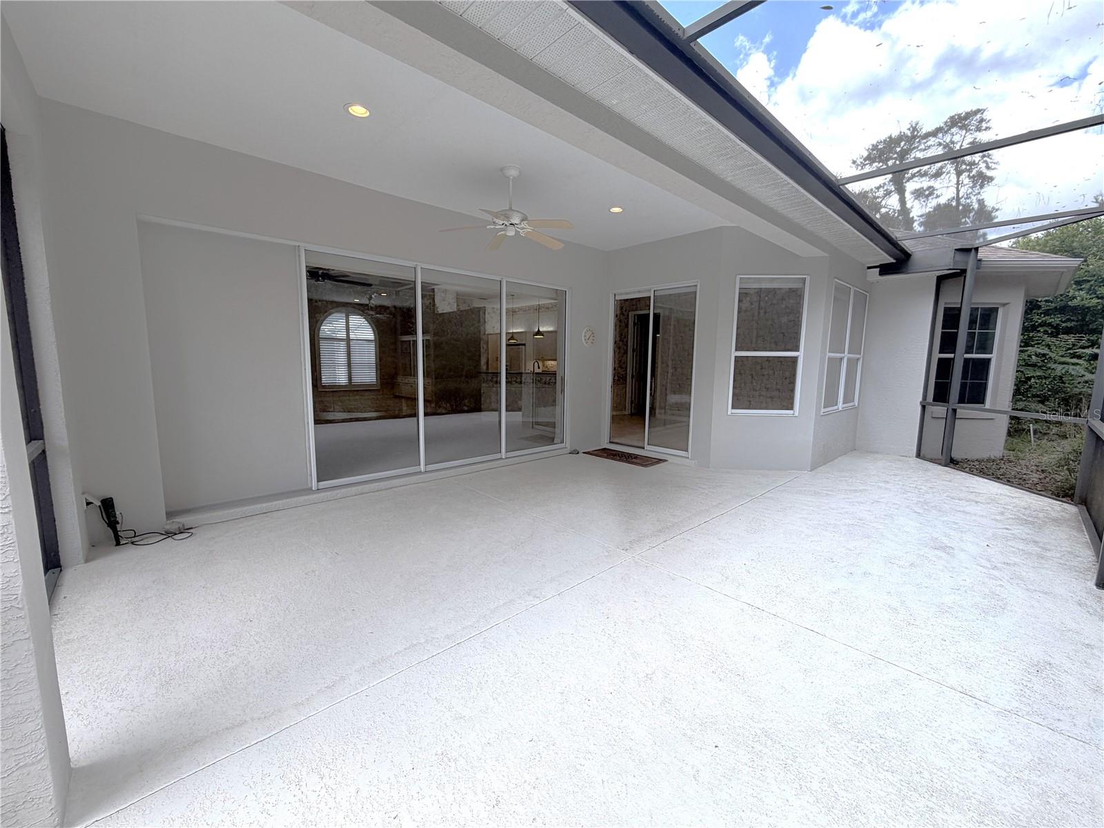 Image 19 of 21 For 13 Oak Village Boulevard S