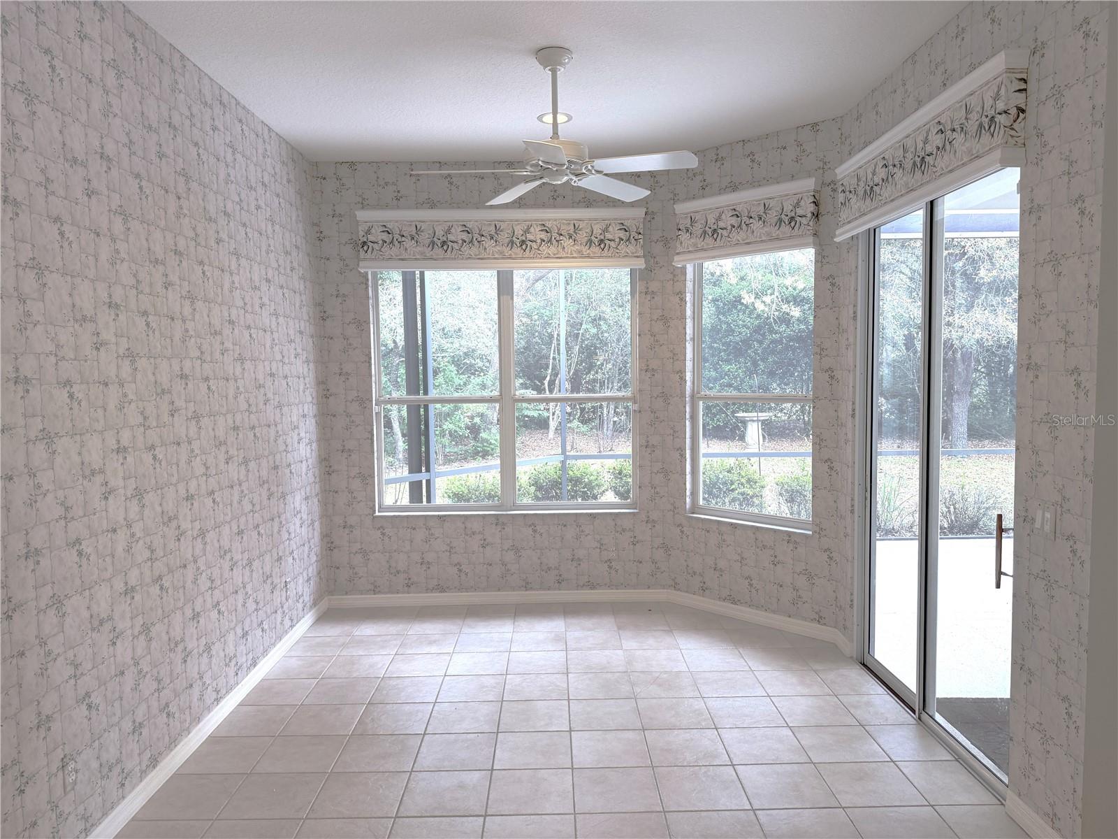 Image 7 of 21 For 13 Oak Village Boulevard S