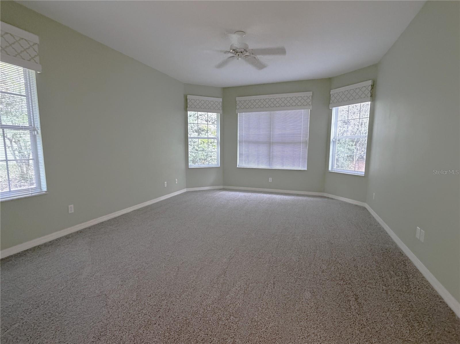 Image 9 of 21 For 13 Oak Village Boulevard S