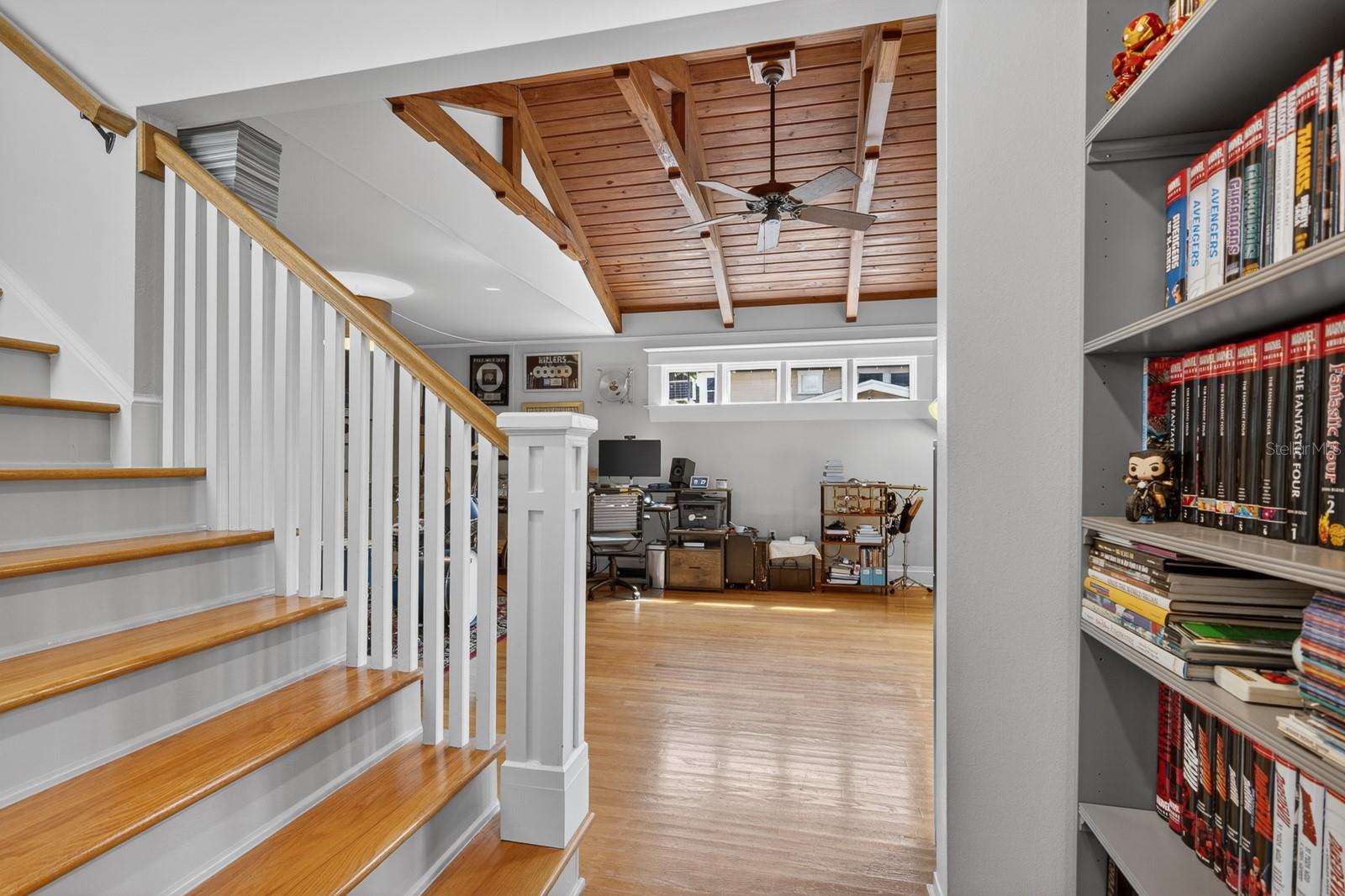 Listing photo id 30 for 718 Boulevard