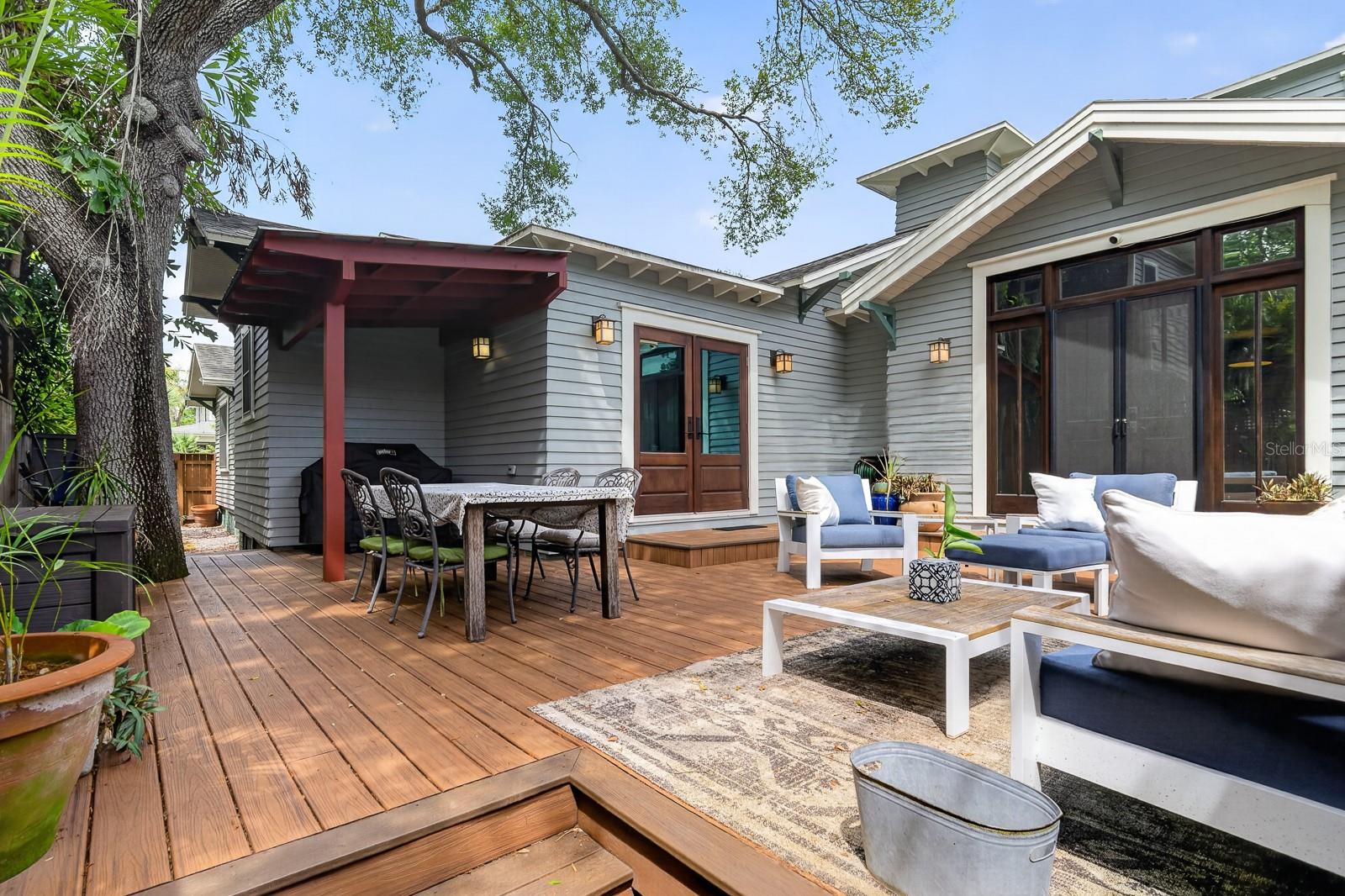 Listing photo id 44 for 718 Boulevard