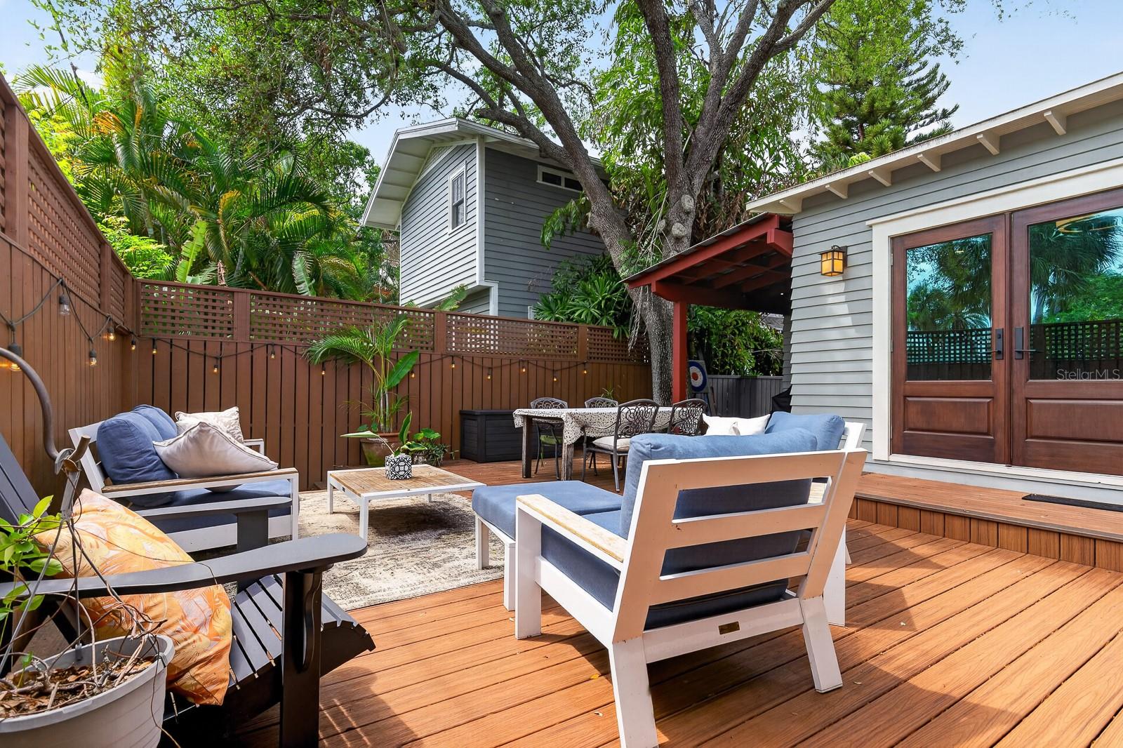 Listing photo id 45 for 718 Boulevard