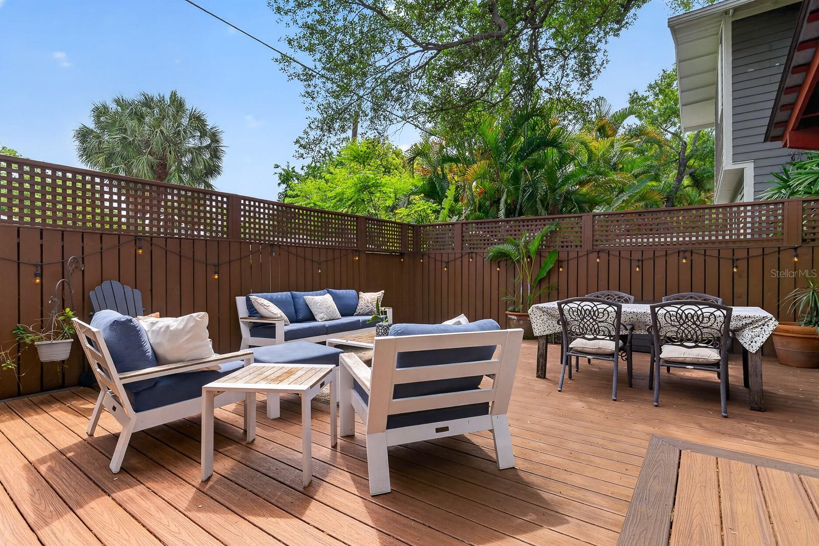 Listing photo id 46 for 718 Boulevard