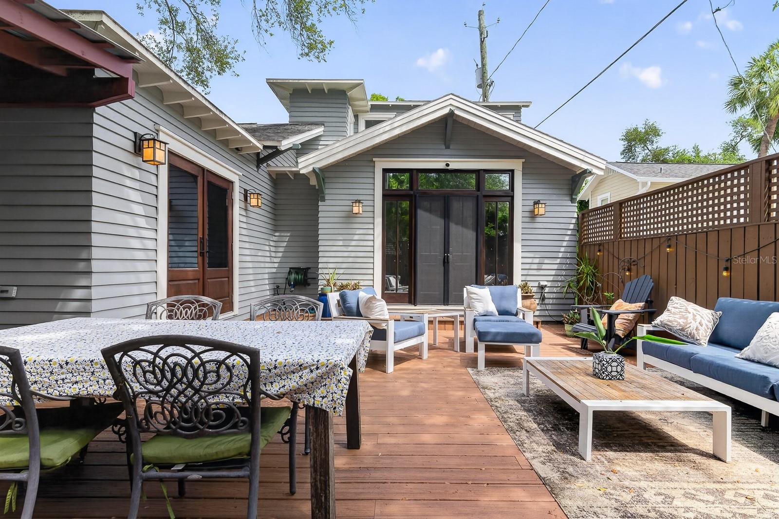 Listing photo id 47 for 718 Boulevard