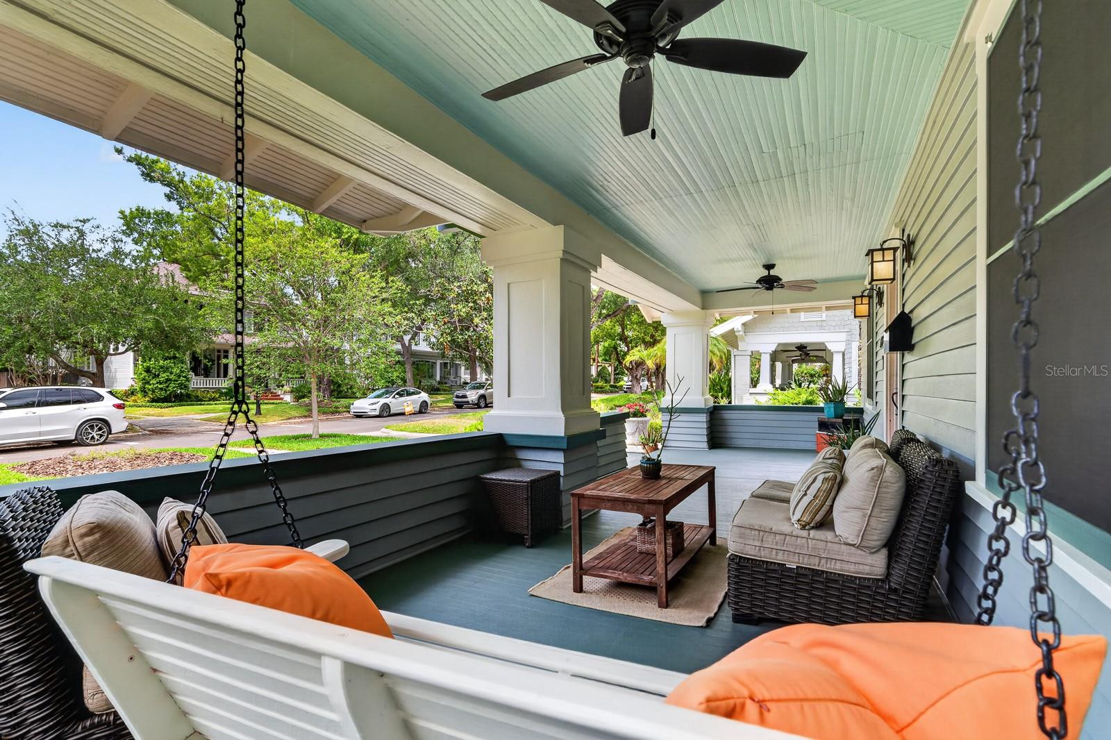 Listing photo id 4 for 718 Boulevard