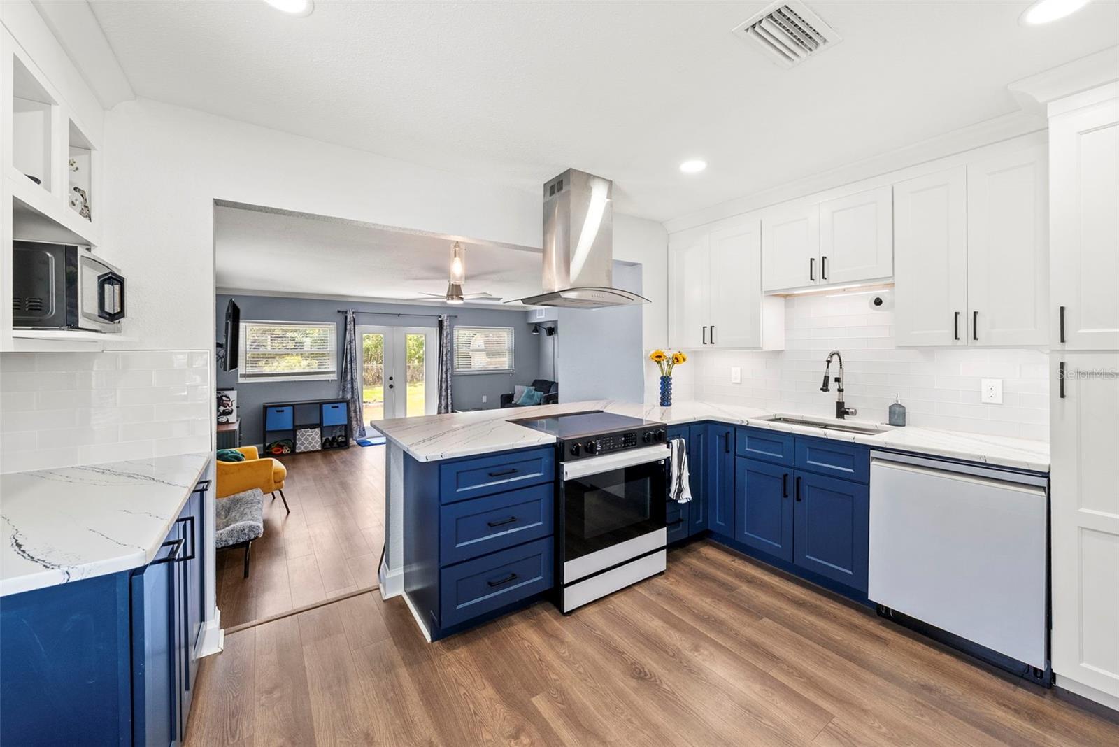 Image 10 of 26 For 824 61st Avenue Ne