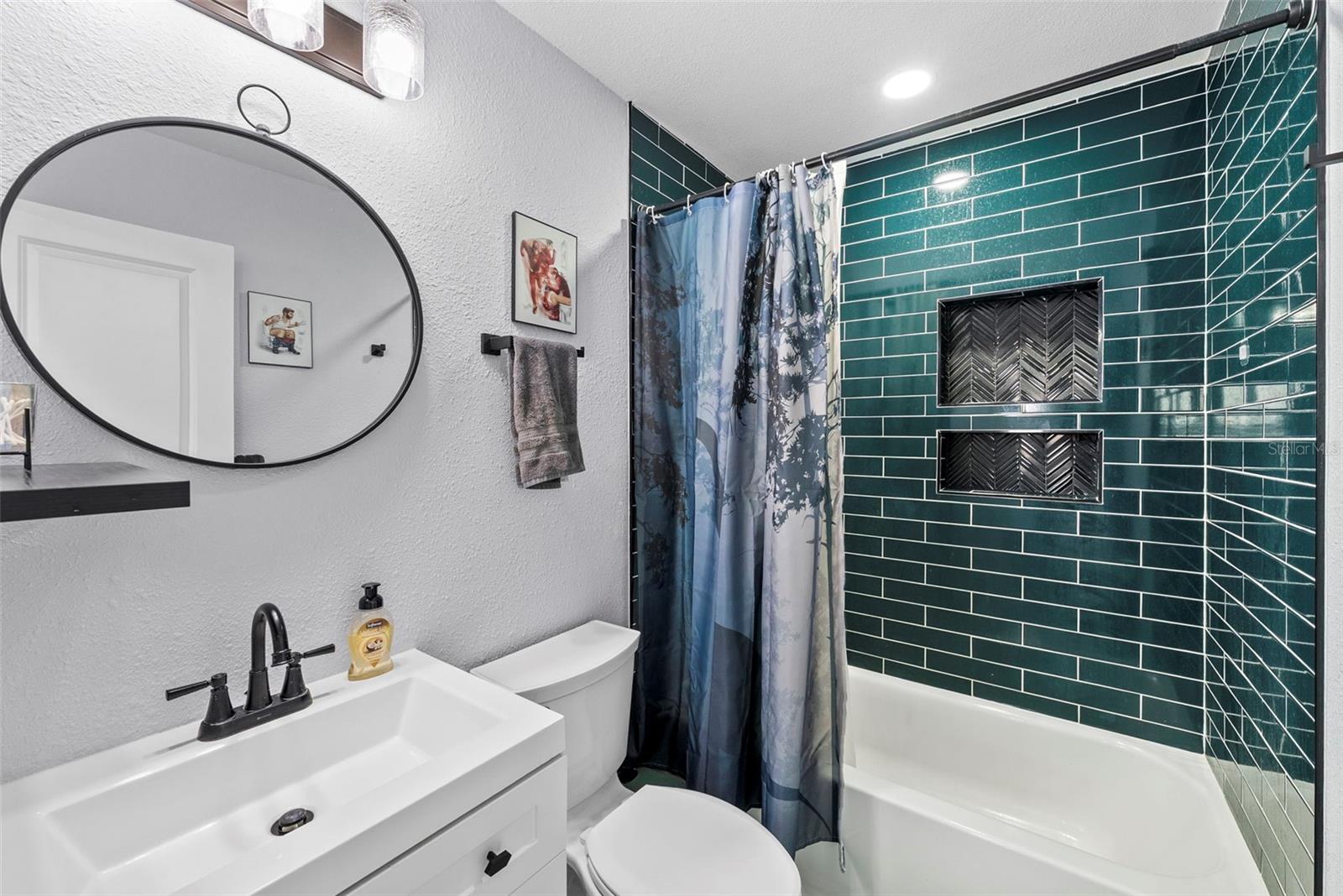 Image 18 of 26 For 824 61st Avenue Ne