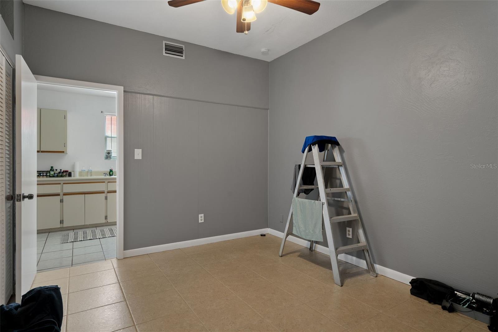 Image 11 of 60 For 5437 29th Avenue S