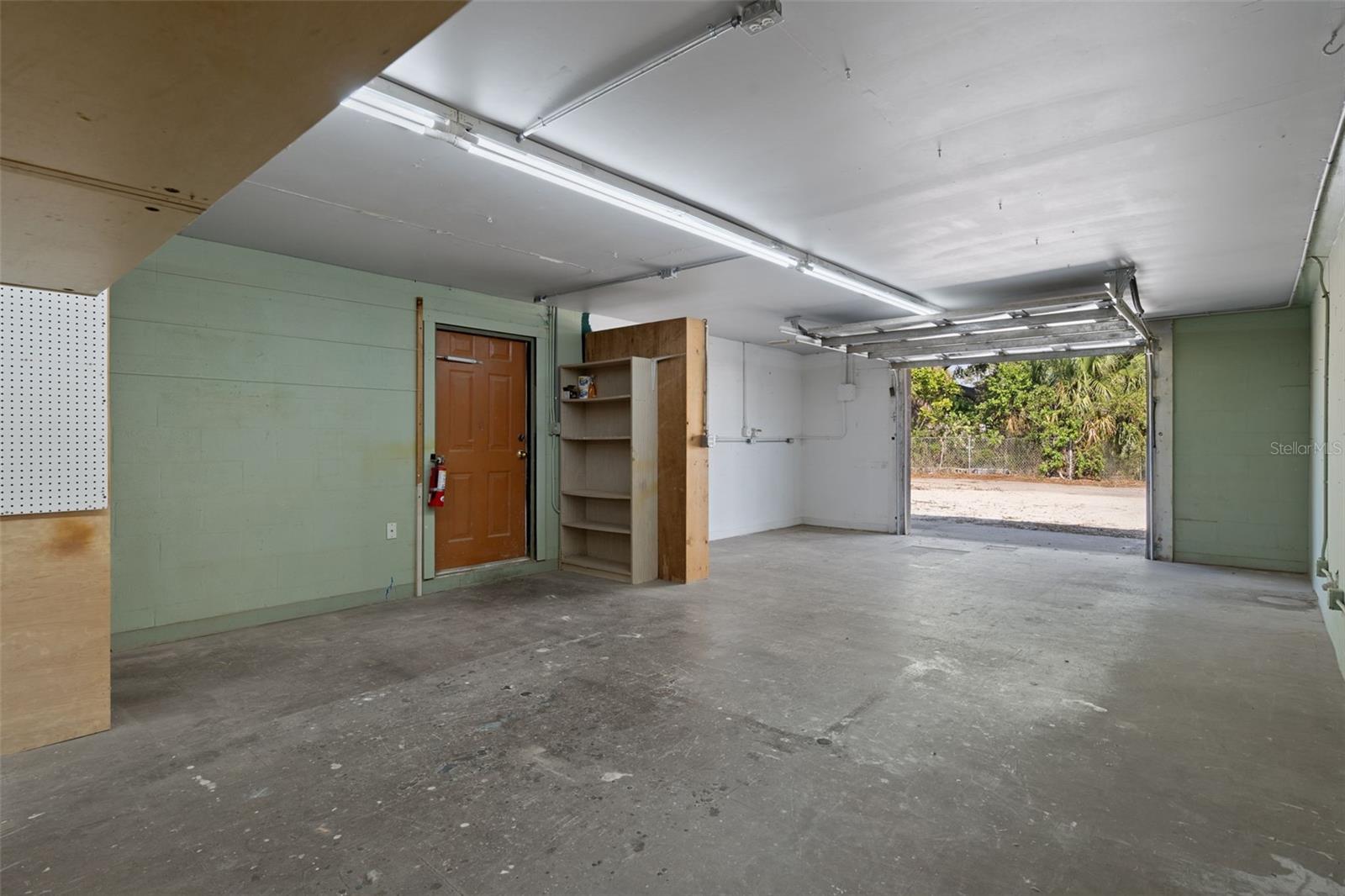 Image 43 of 60 For 5437 29th Avenue S