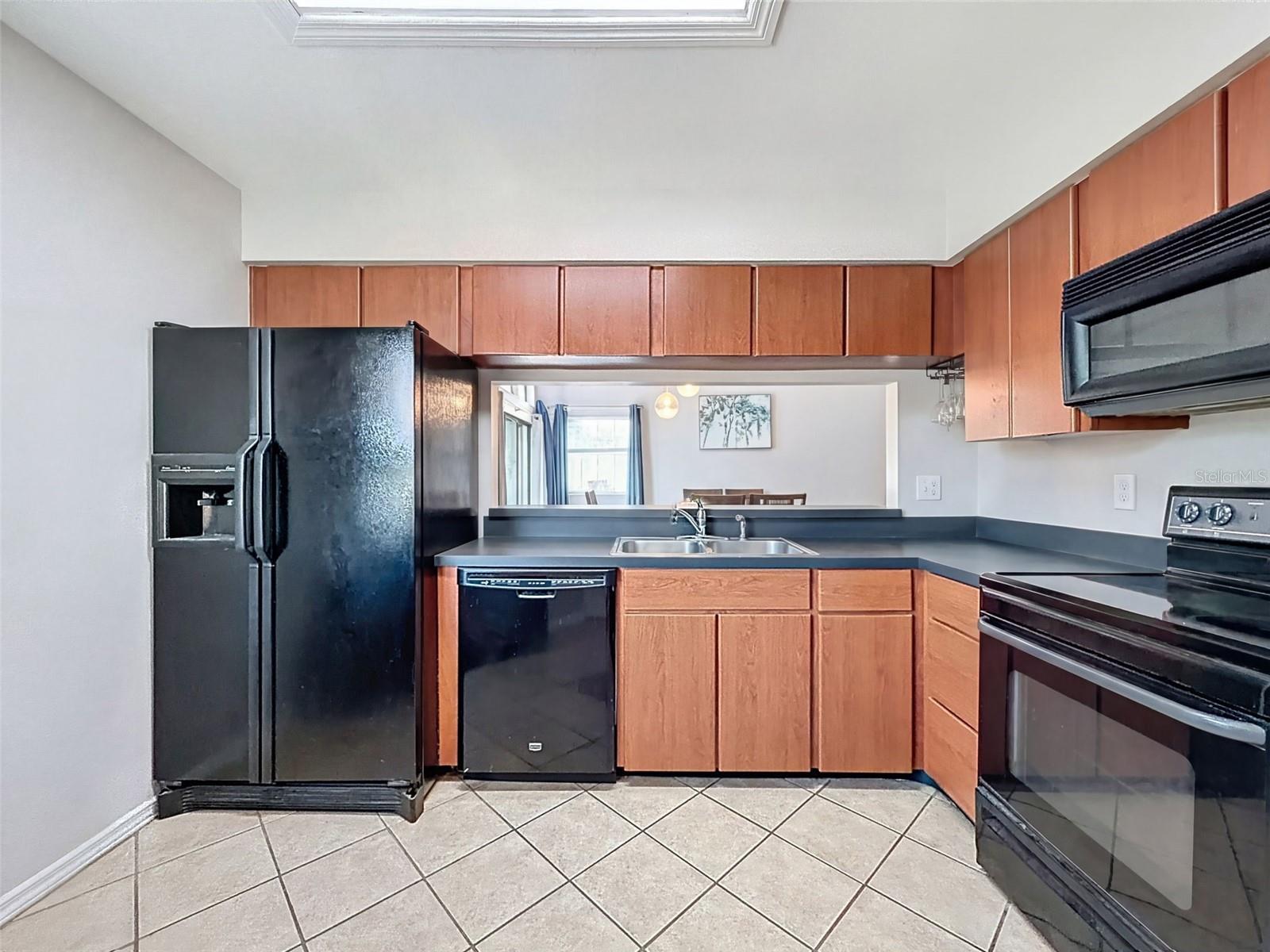 Image 11 of 62 For 3455 Countryside Boulevard 98