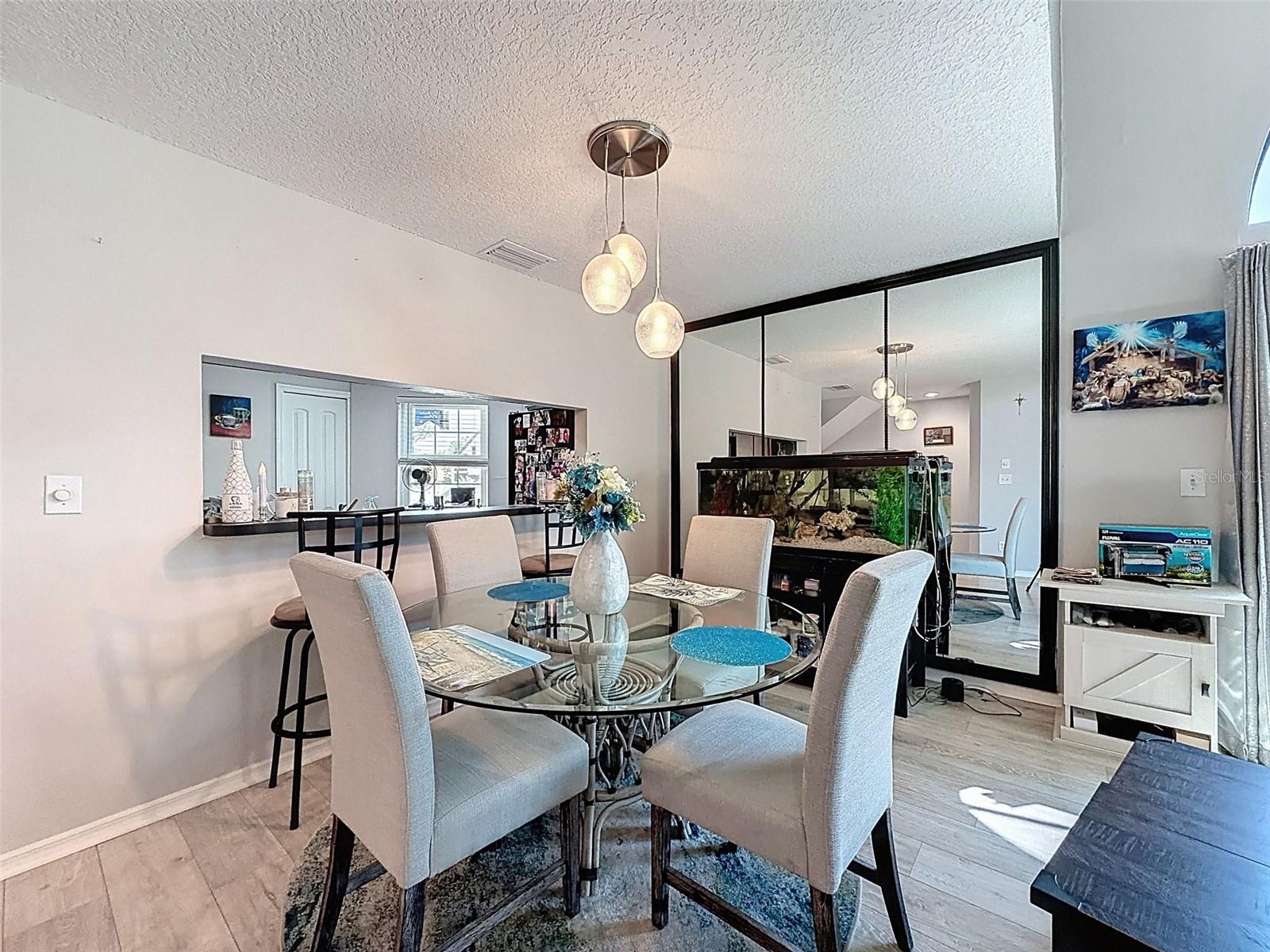 Image 19 of 62 For 3455 Countryside Boulevard 98