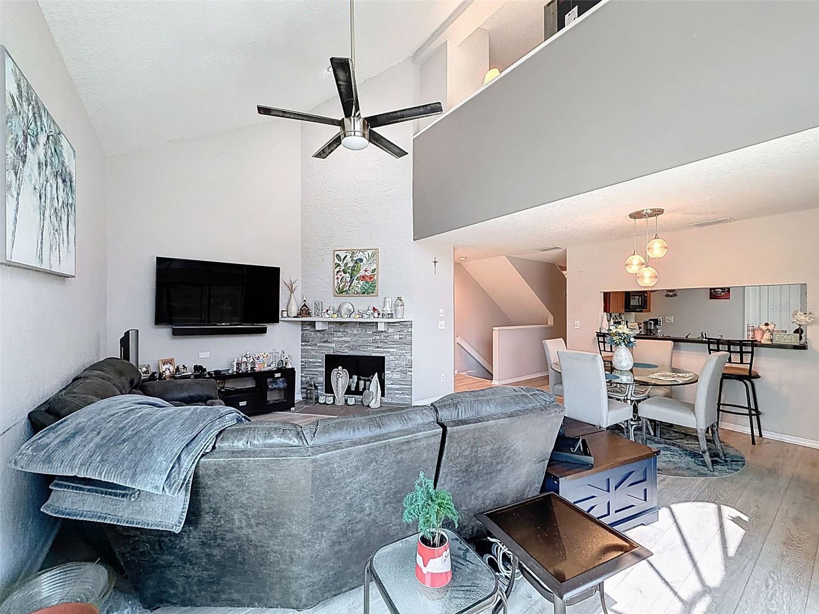 Image 23 of 62 For 3455 Countryside Boulevard 98