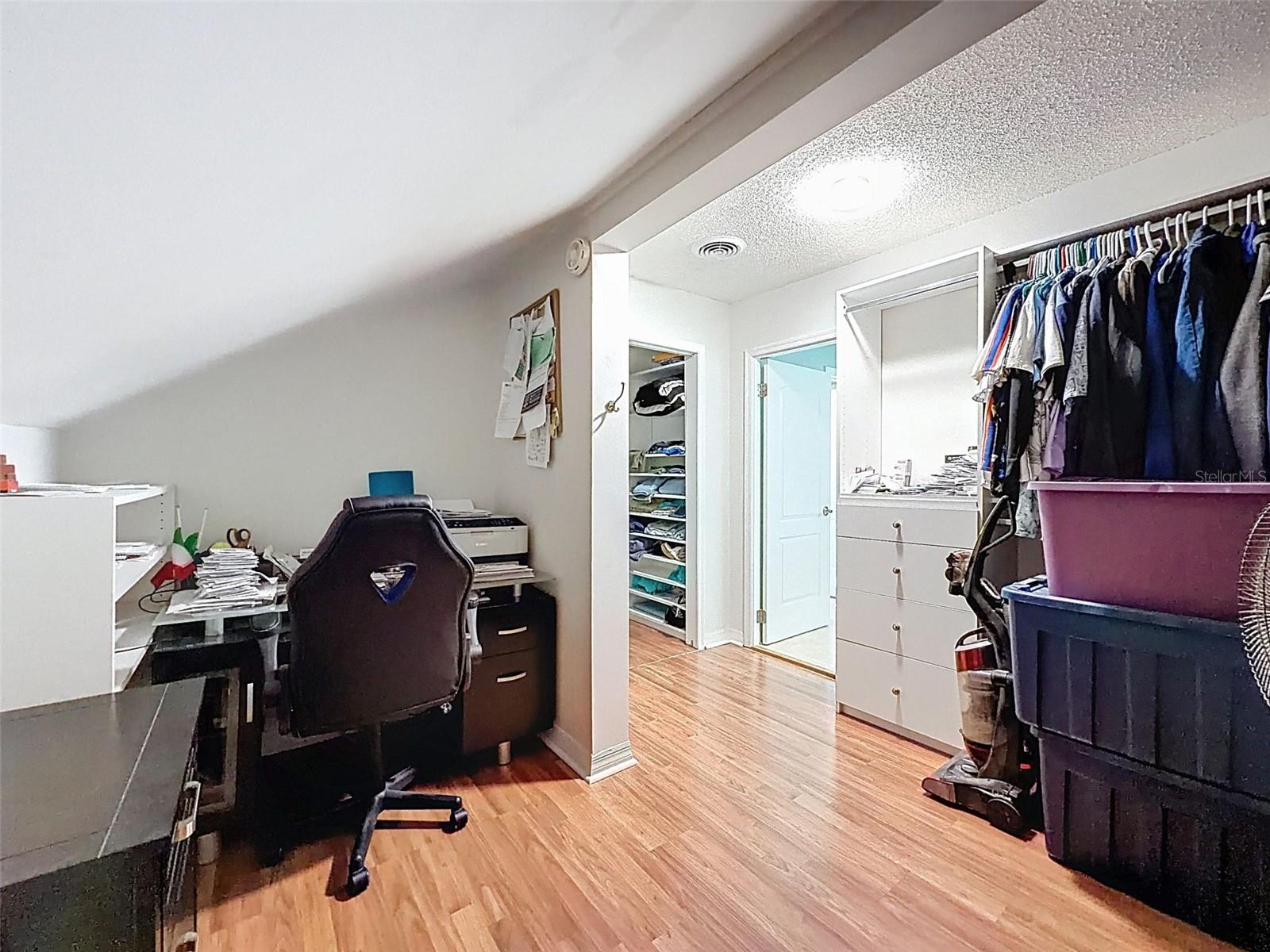 Image 45 of 62 For 3455 Countryside Boulevard 98