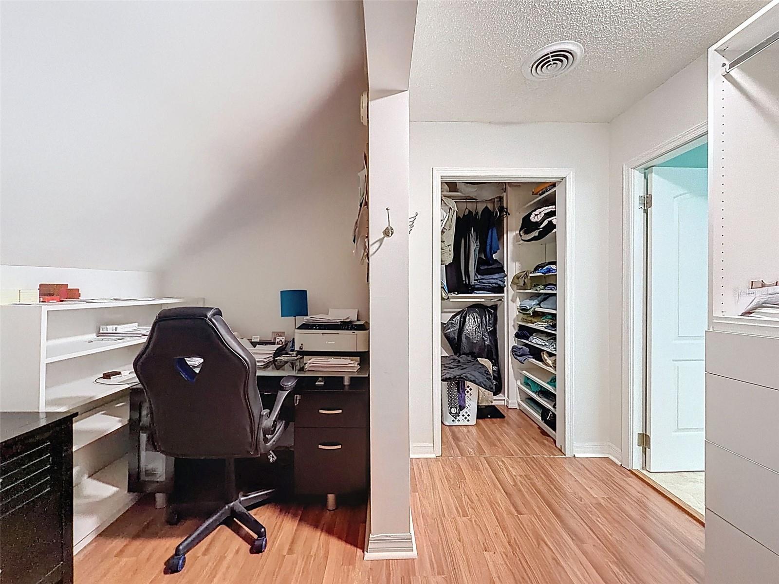 Image 46 of 62 For 3455 Countryside Boulevard 98