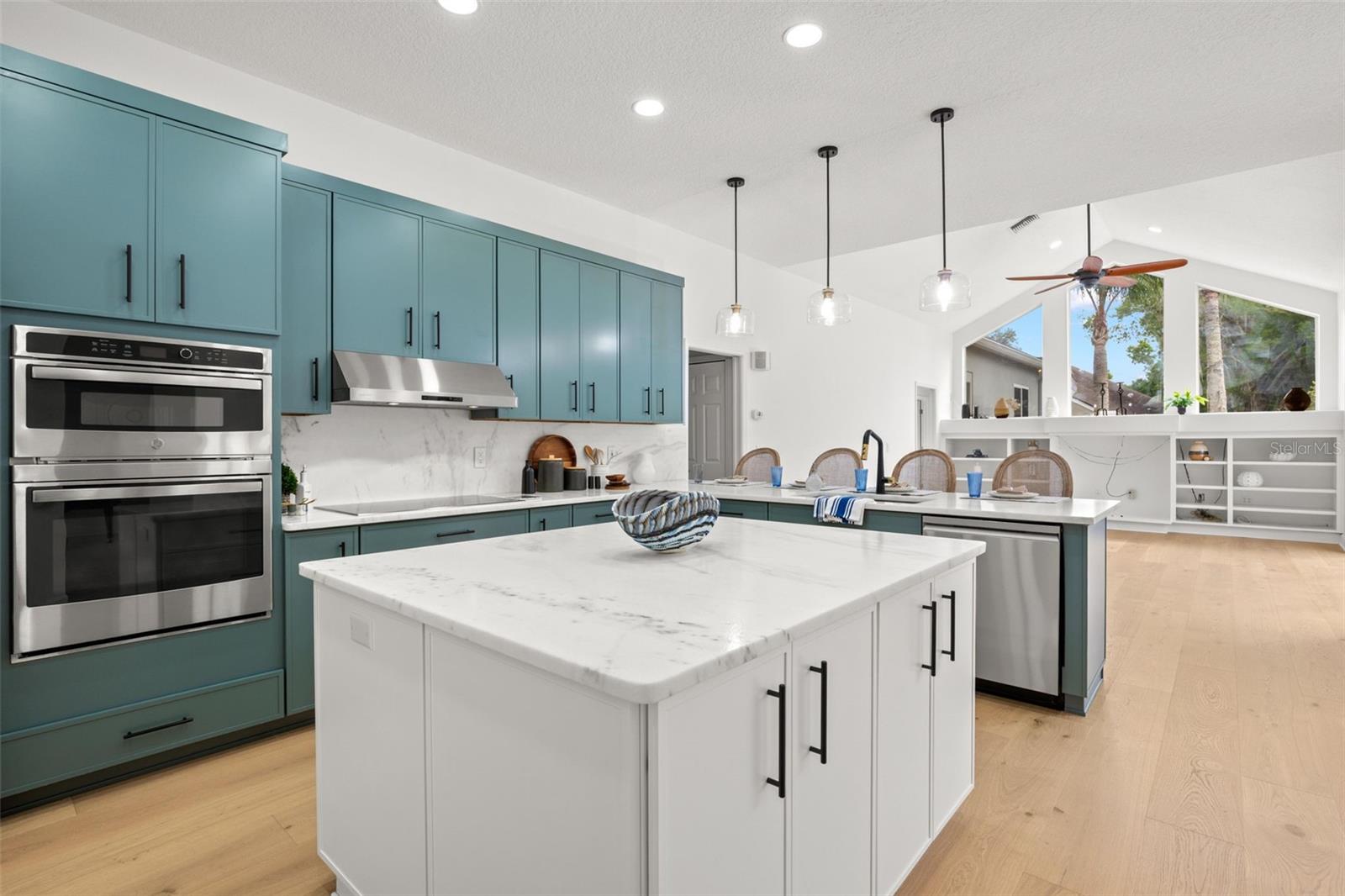 Listing photo id 16 for 3692 Johnathon Avenue