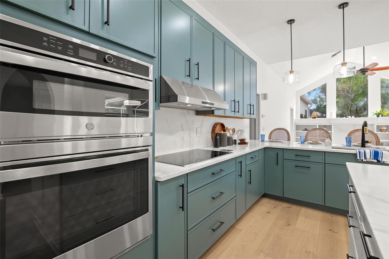 Listing photo id 18 for 3692 Johnathon Avenue