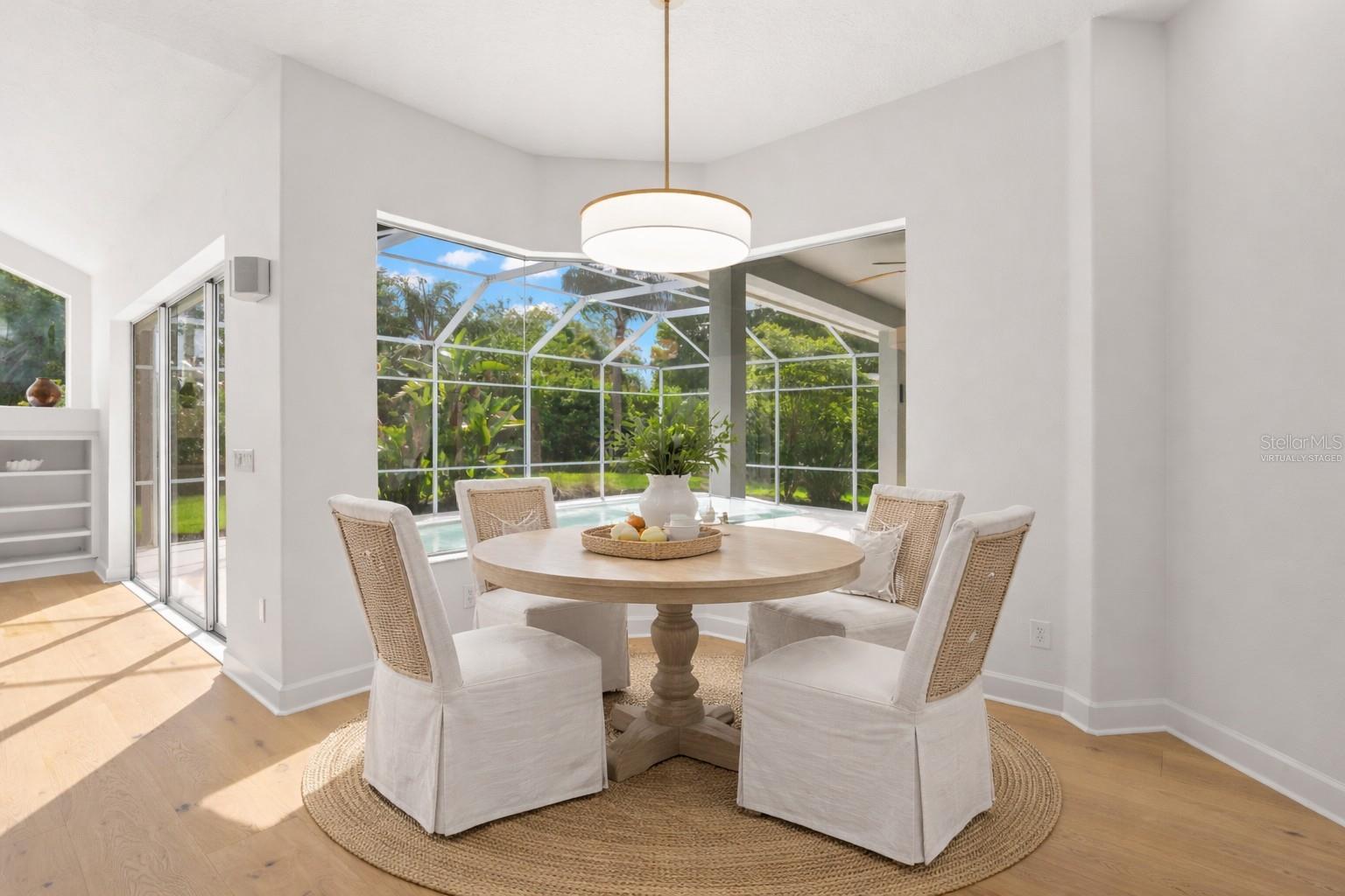 Listing photo id 21 for 3692 Johnathon Avenue