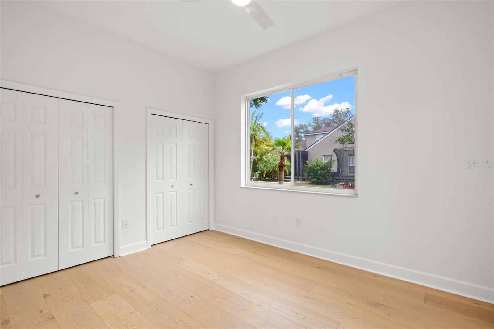 Listing photo id 25 for 3692 Johnathon Avenue