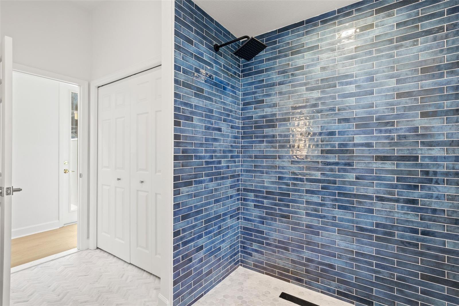 Listing photo id 29 for 3692 Johnathon Avenue