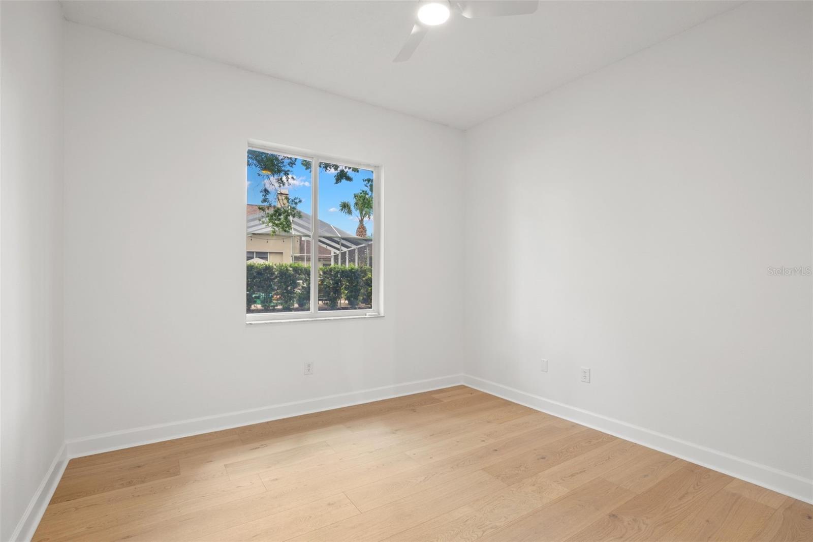 Listing photo id 33 for 3692 Johnathon Avenue