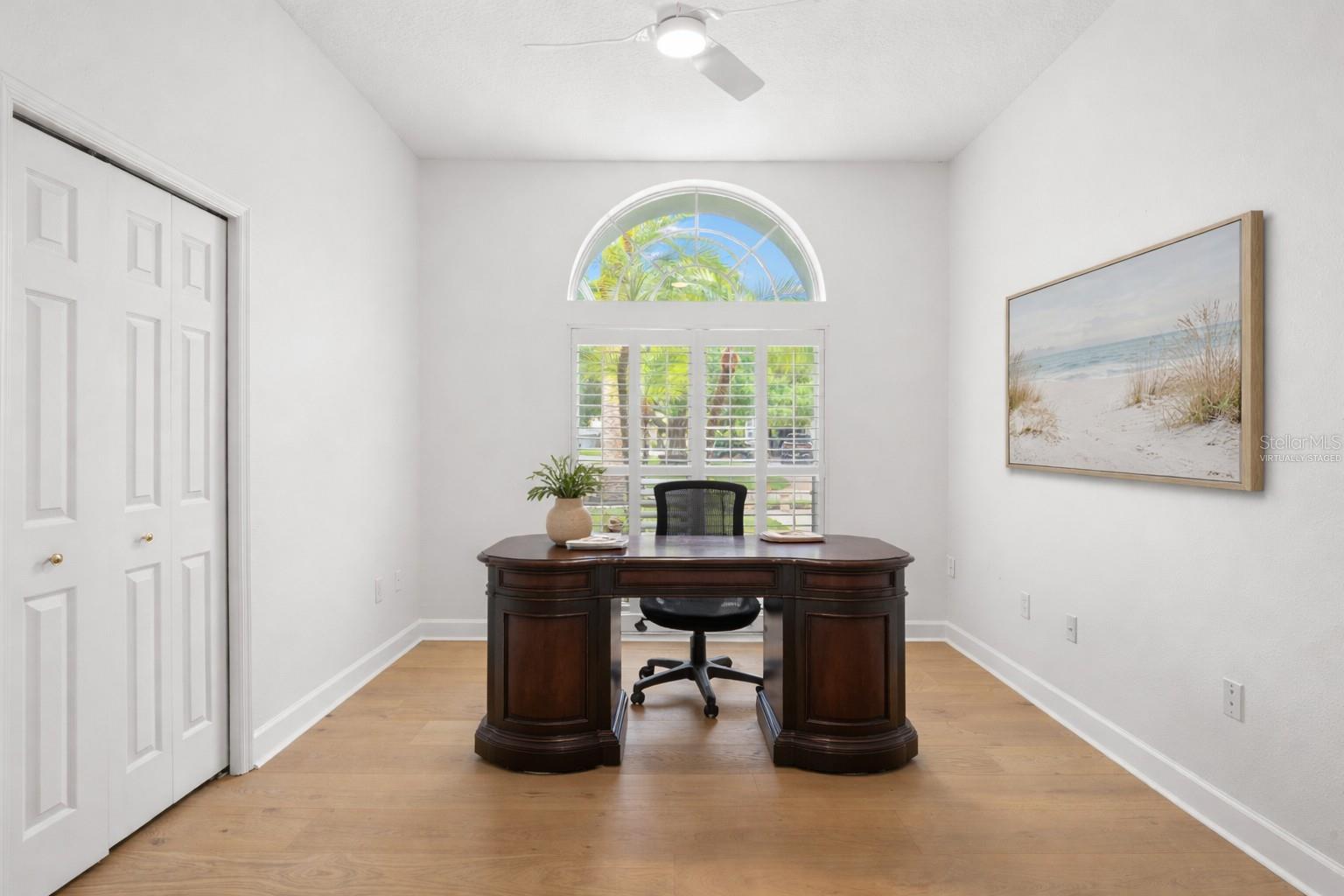 Listing photo id 39 for 3692 Johnathon Avenue